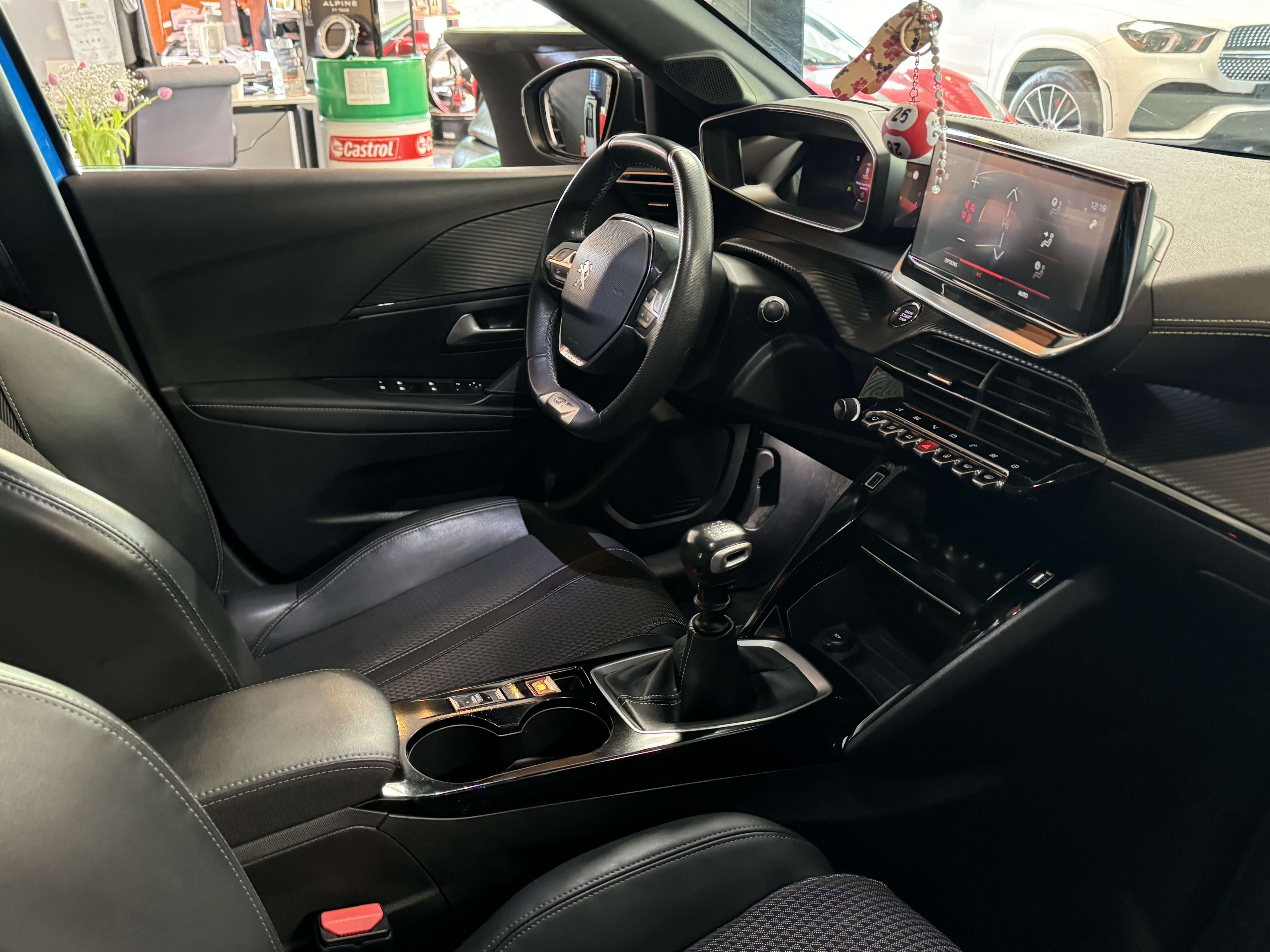 Peugeot 208 1.2i  GT Line - ECRAN DIGITAL - LIM/REG - CAM - NAVI