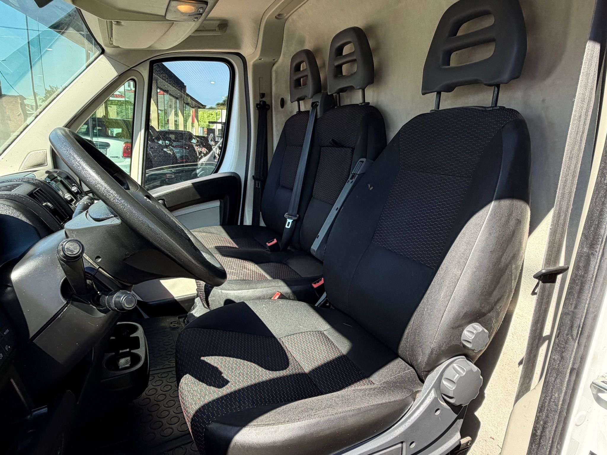 Peugeot Boxer 2.0 BlueHDi L2H2 * GARANTIE 12 MOIS * 3 PLACES *