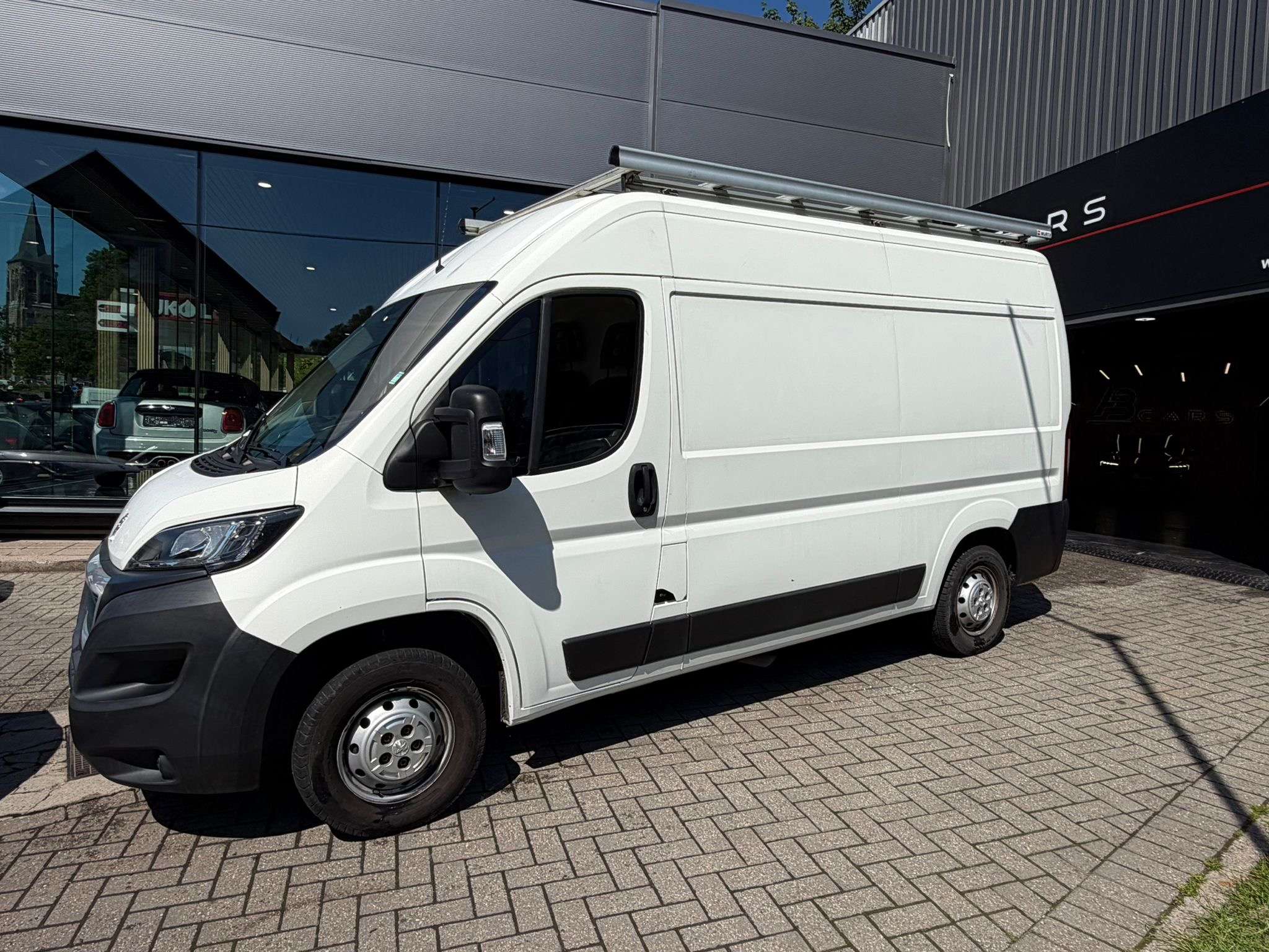 Peugeot Boxer 2.0 BlueHDi L2H2 * GARANTIE 12 MOIS * 3 PLACES *