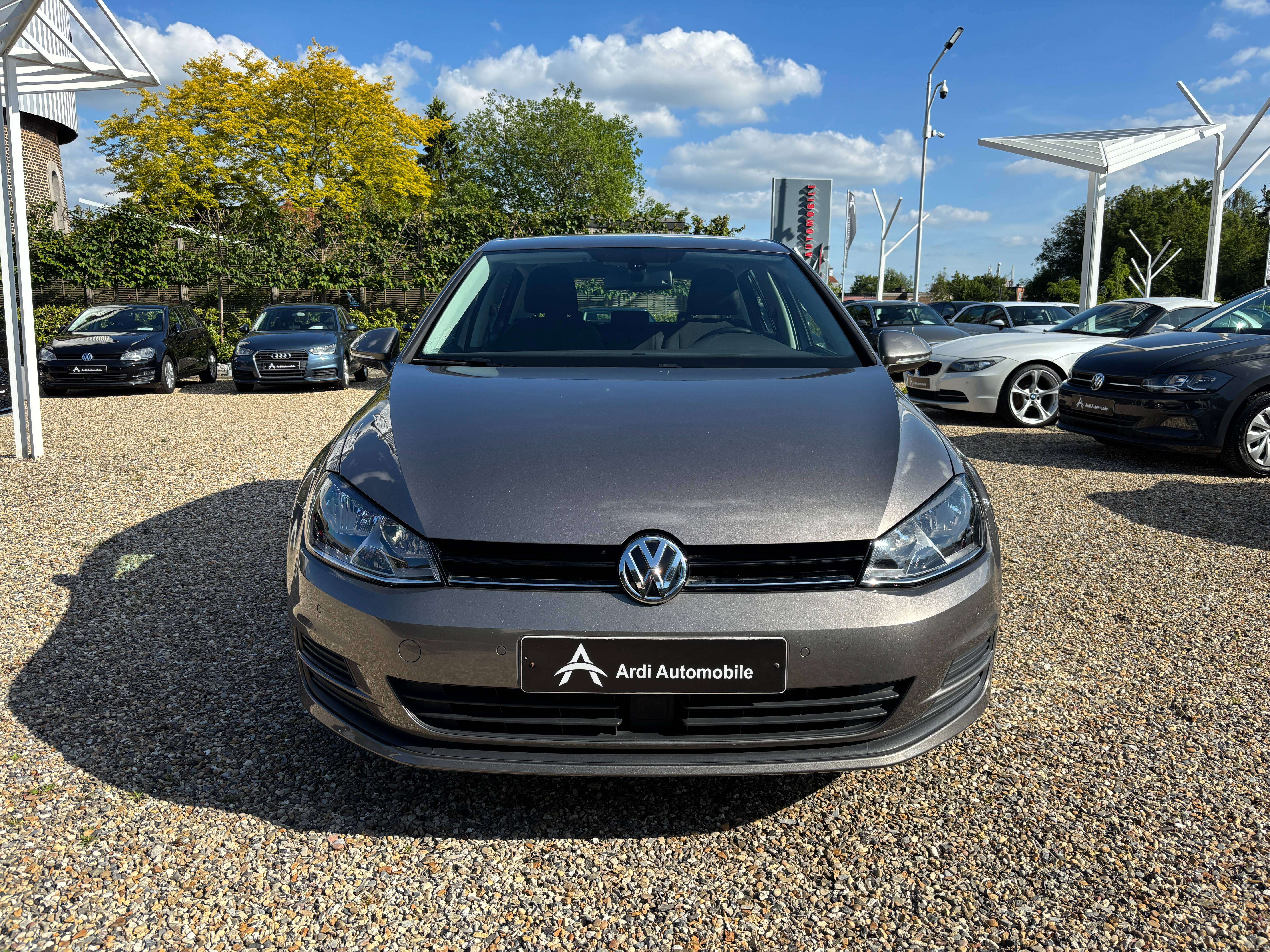 Volkswagen Golf 1.2 TSI DSG *CAPTEUR AV+AR*FRONT ASSIST*1ER PROPRIO*GARANTIE*