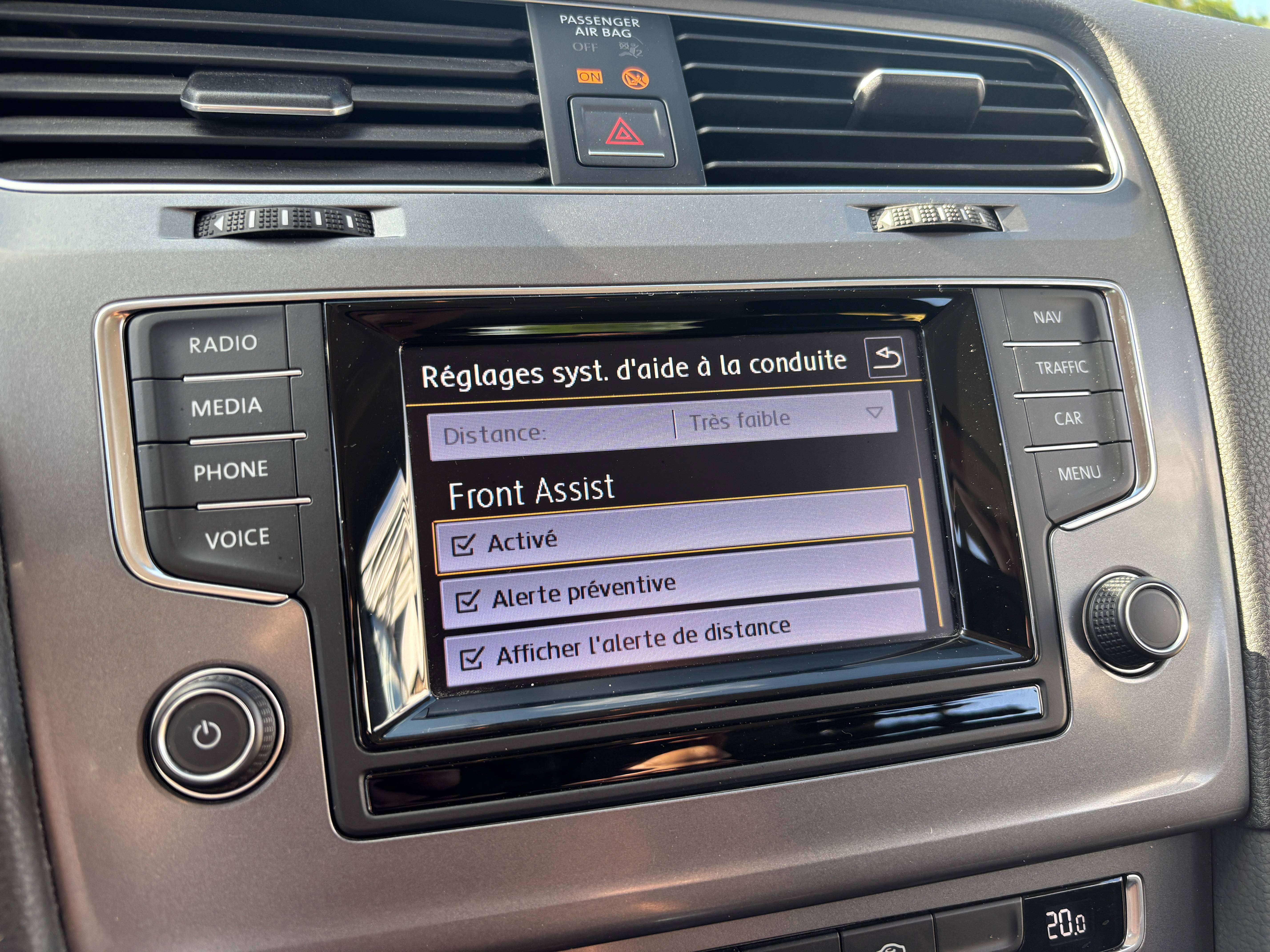 Volkswagen Golf 1.2 TSI DSG *CAPTEUR AV+AR*FRONT ASSIST*1ER PROPRIO*GARANTIE*