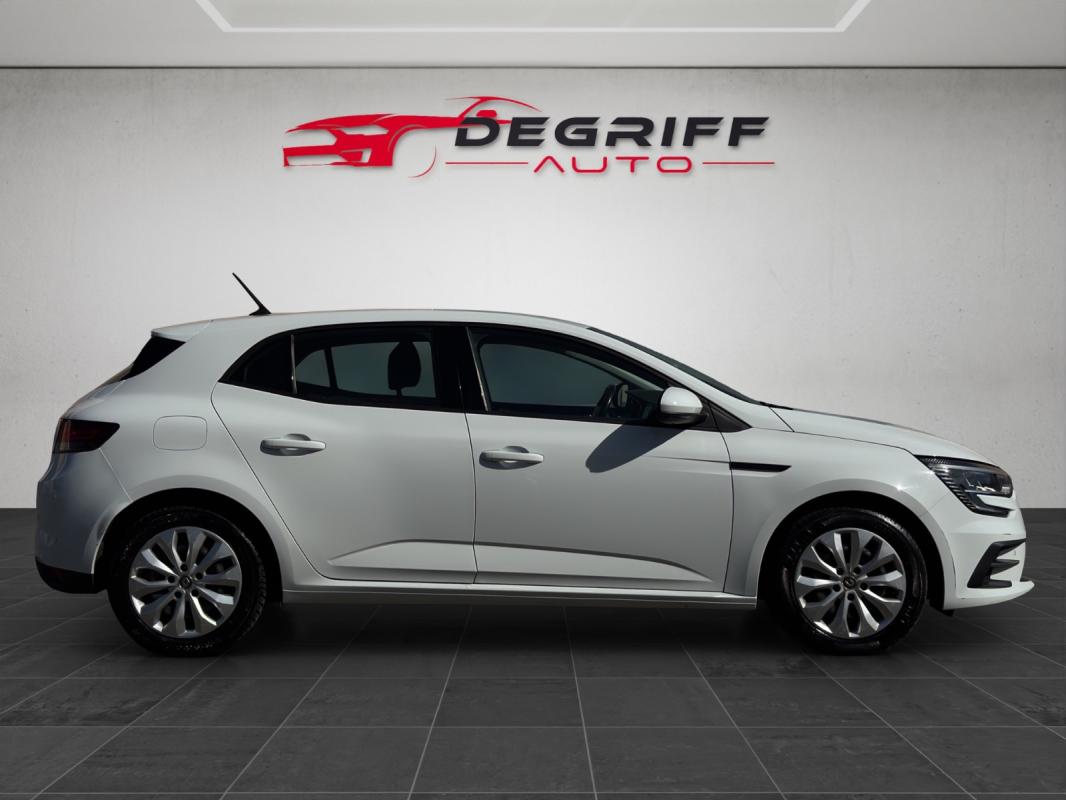 Renault Megane IV Berline Blue dCi 95 Zen