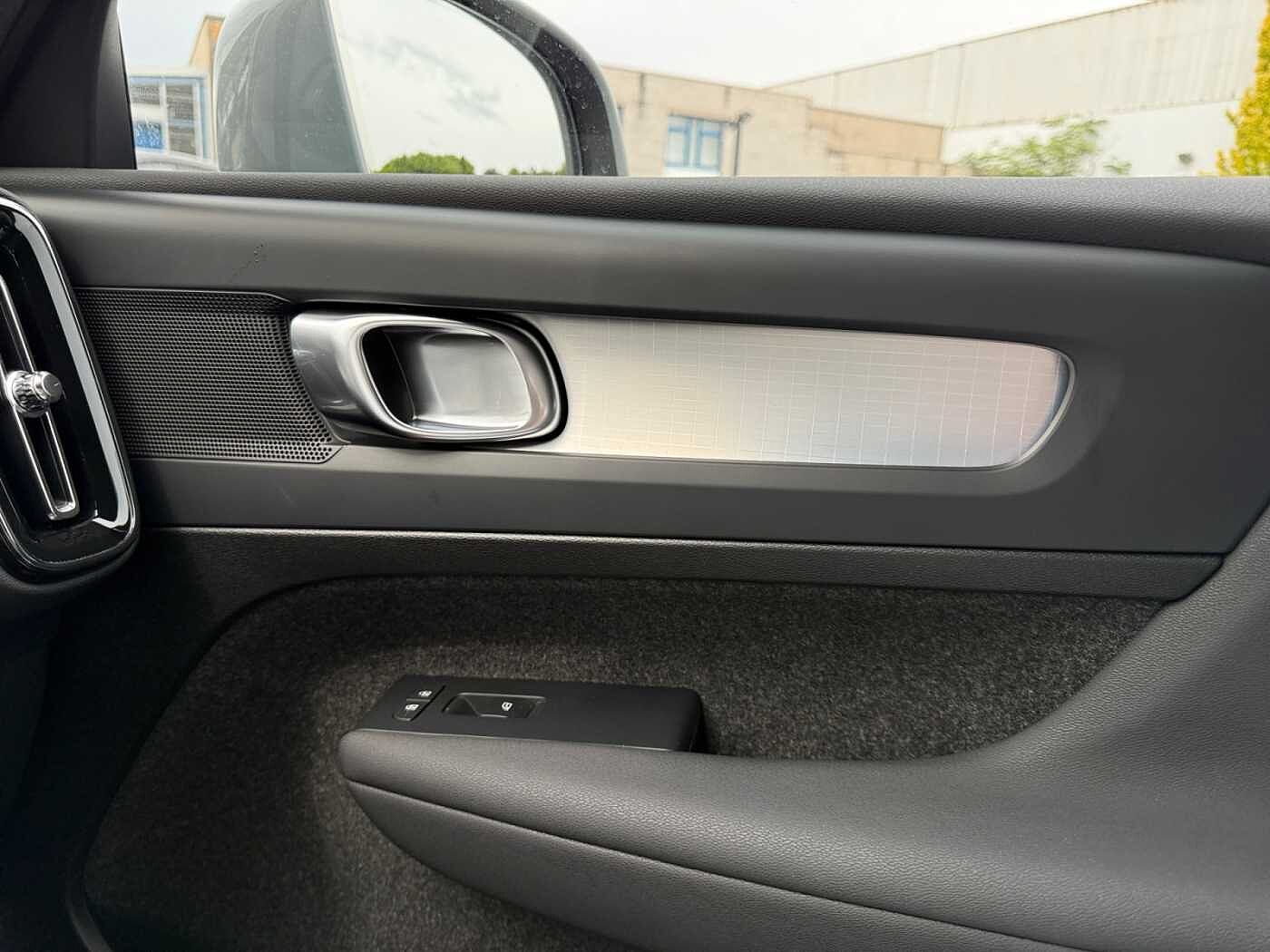 Volvo XC40 XC40 Core, B3 Mild Hybrid, Essence