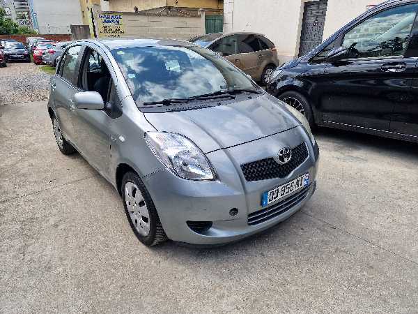 Toyota Yaris II 90 D-4D SOL MULTIMODE 5P