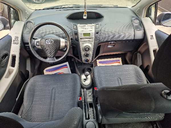 Toyota Yaris II 90 D-4D SOL MULTIMODE 5P