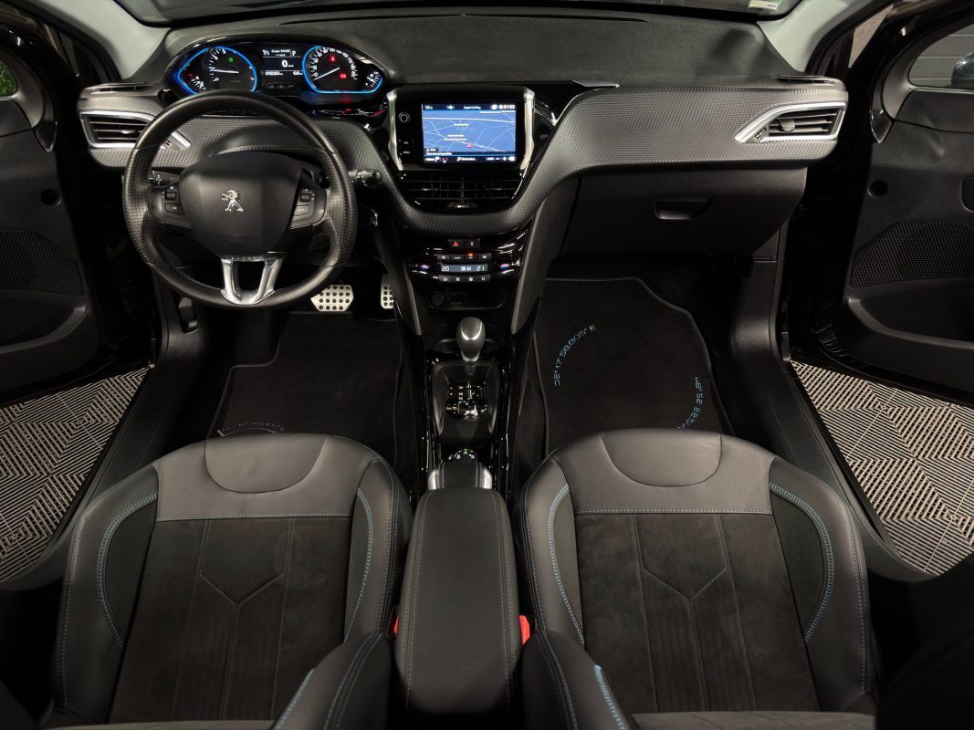 Peugeot 2008 CROSSWAY 1.2 110 Cv 18 200 Kms BOITE AUTOMATIQUE TOIT PANORAMIQUE GPS - GARANTIE 1 AN