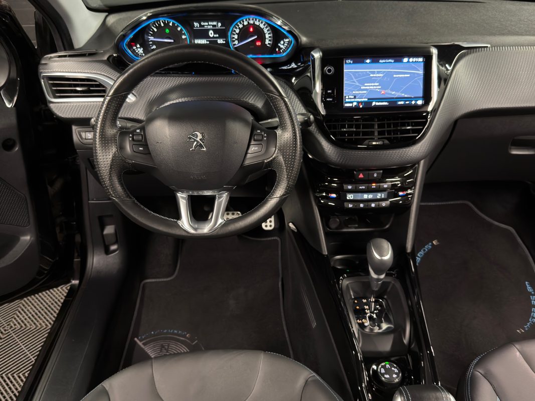 Peugeot 2008 CROSSWAY 1.2 110 Cv 18 200 Kms BOITE AUTOMATIQUE TOIT PANORAMIQUE GPS - GARANTIE 1 AN