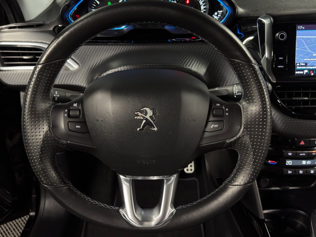 Peugeot 2008 CROSSWAY 1.2 110 Cv 18 200 Kms BOITE AUTOMATIQUE TOIT PANORAMIQUE GPS - GARANTIE 1 AN