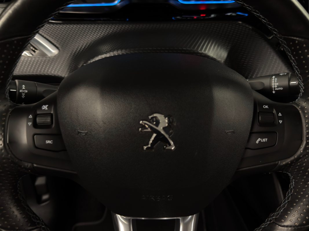 Peugeot 2008 CROSSWAY 1.2 110 Cv 18 200 Kms BOITE AUTOMATIQUE TOIT PANORAMIQUE GPS - GARANTIE 1 AN