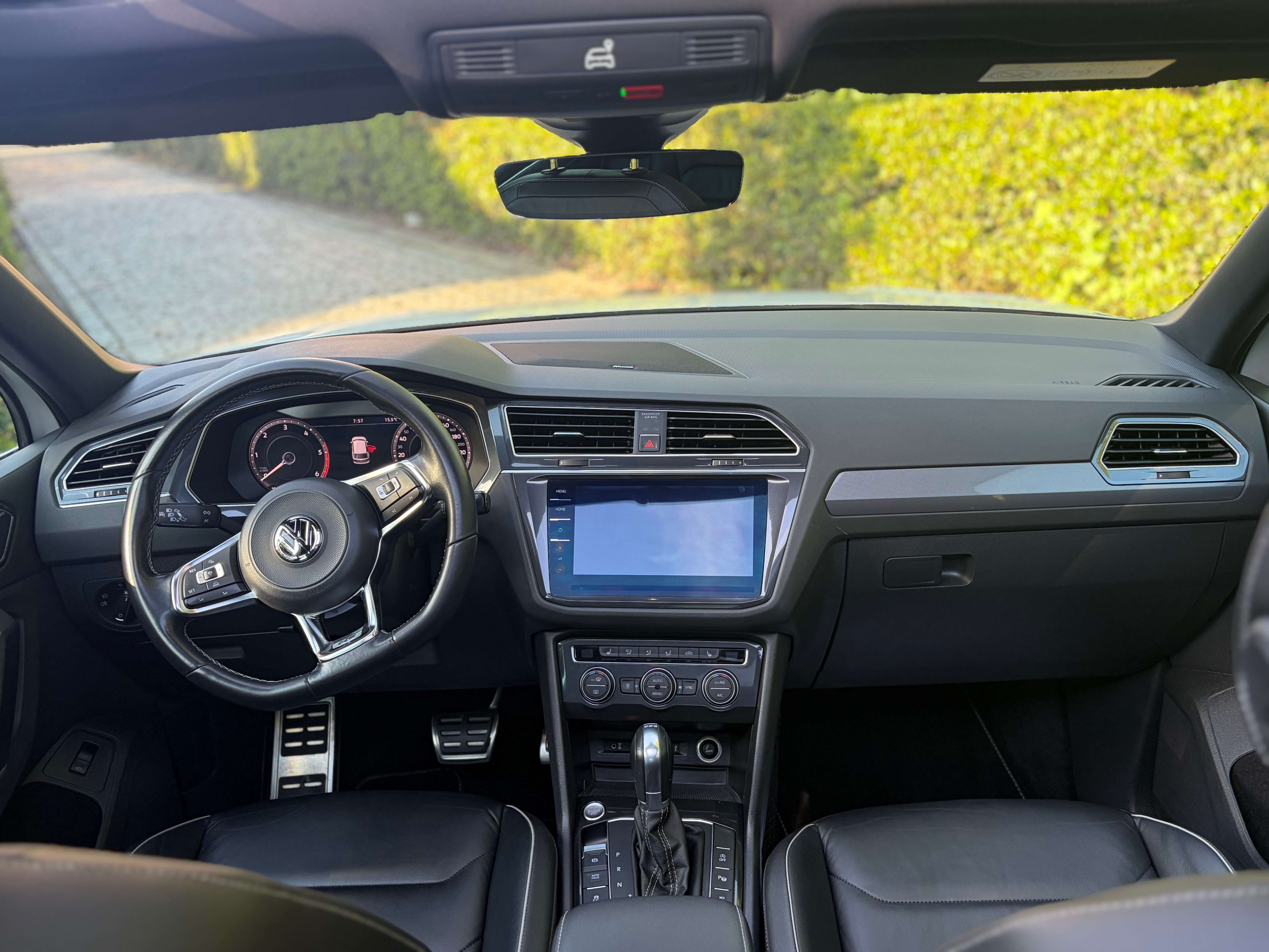 Volkswagen Tiguan 2.0 TDi R-Line 4Motion Highline ### 158000 km ###