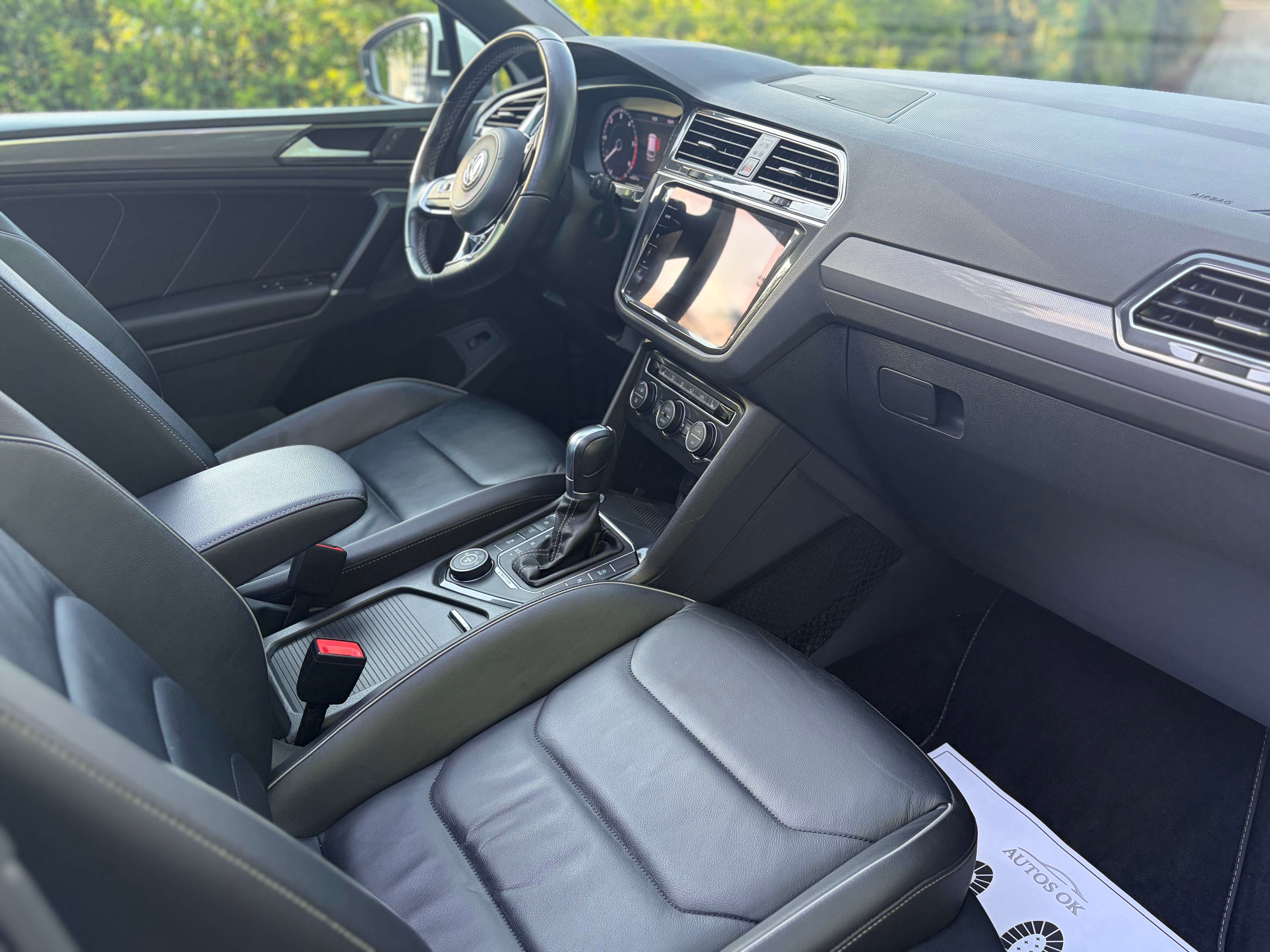 Volkswagen Tiguan 2.0 TDi R-Line 4Motion Highline ### 158000 km ###