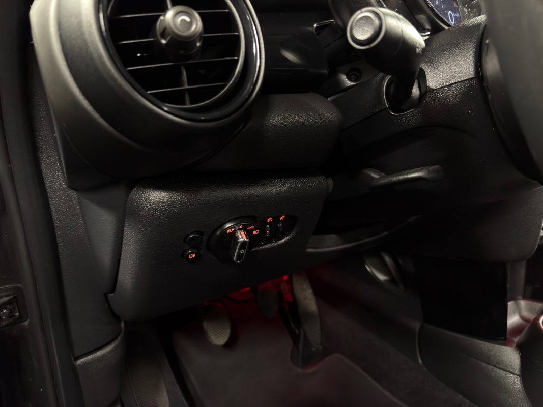 Mini Mini III F55 1.5 ONE 102 EDITION HEDDON STREET TOIT OUVRANT APPLE CARPLAY 5pts - GARANTIE 1 AN