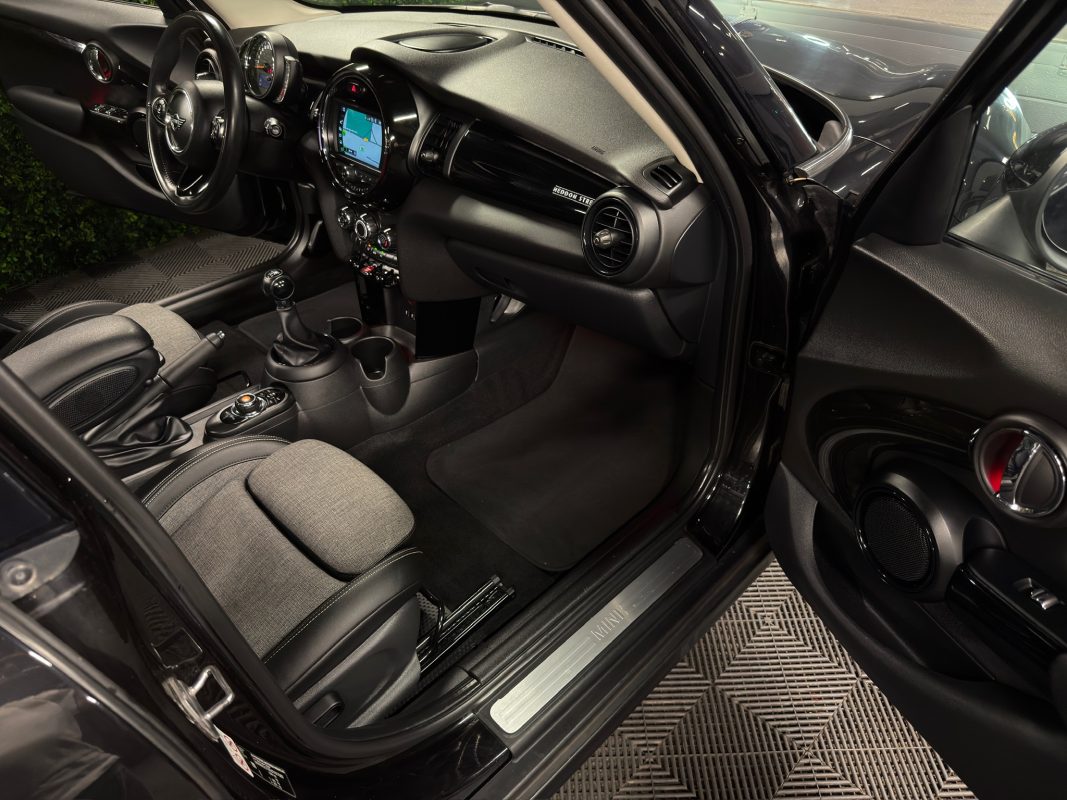 Mini Mini III F55 1.5 ONE 102 EDITION HEDDON STREET TOIT OUVRANT APPLE CARPLAY 5pts - GARANTIE 1 AN
