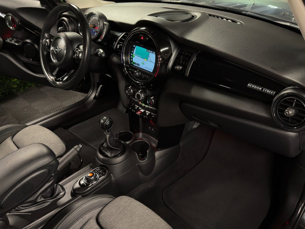 Mini Mini III F55 1.5 ONE 102 EDITION HEDDON STREET TOIT OUVRANT APPLE CARPLAY 5pts - GARANTIE 1 AN
