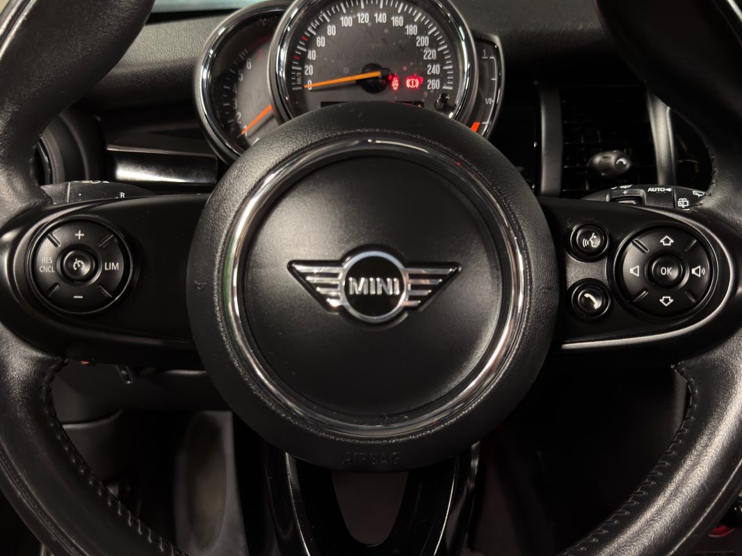 Mini Mini III F55 1.5 ONE 102 EDITION HEDDON STREET TOIT OUVRANT APPLE CARPLAY 5pts - GARANTIE 1 AN