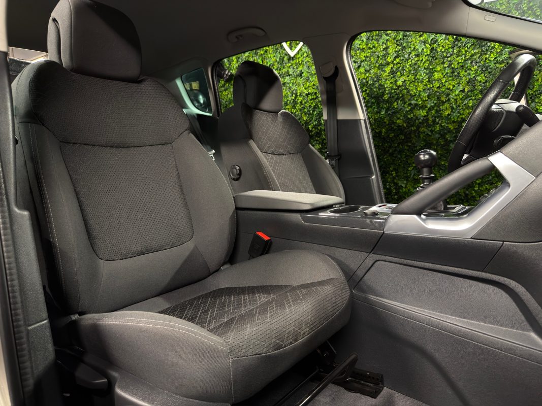 Peugeot 3008 PHASE 2 STYLE 1.2 TURBO 130 Cv 1ERE MAIN / ORIGINE FRANCE CRIT AIR 1 - GARANTIE AN