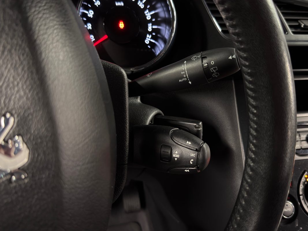 Peugeot 3008 PHASE 2 STYLE 1.2 TURBO 130 Cv 1ERE MAIN / ORIGINE FRANCE CRIT AIR 1 - GARANTIE AN
