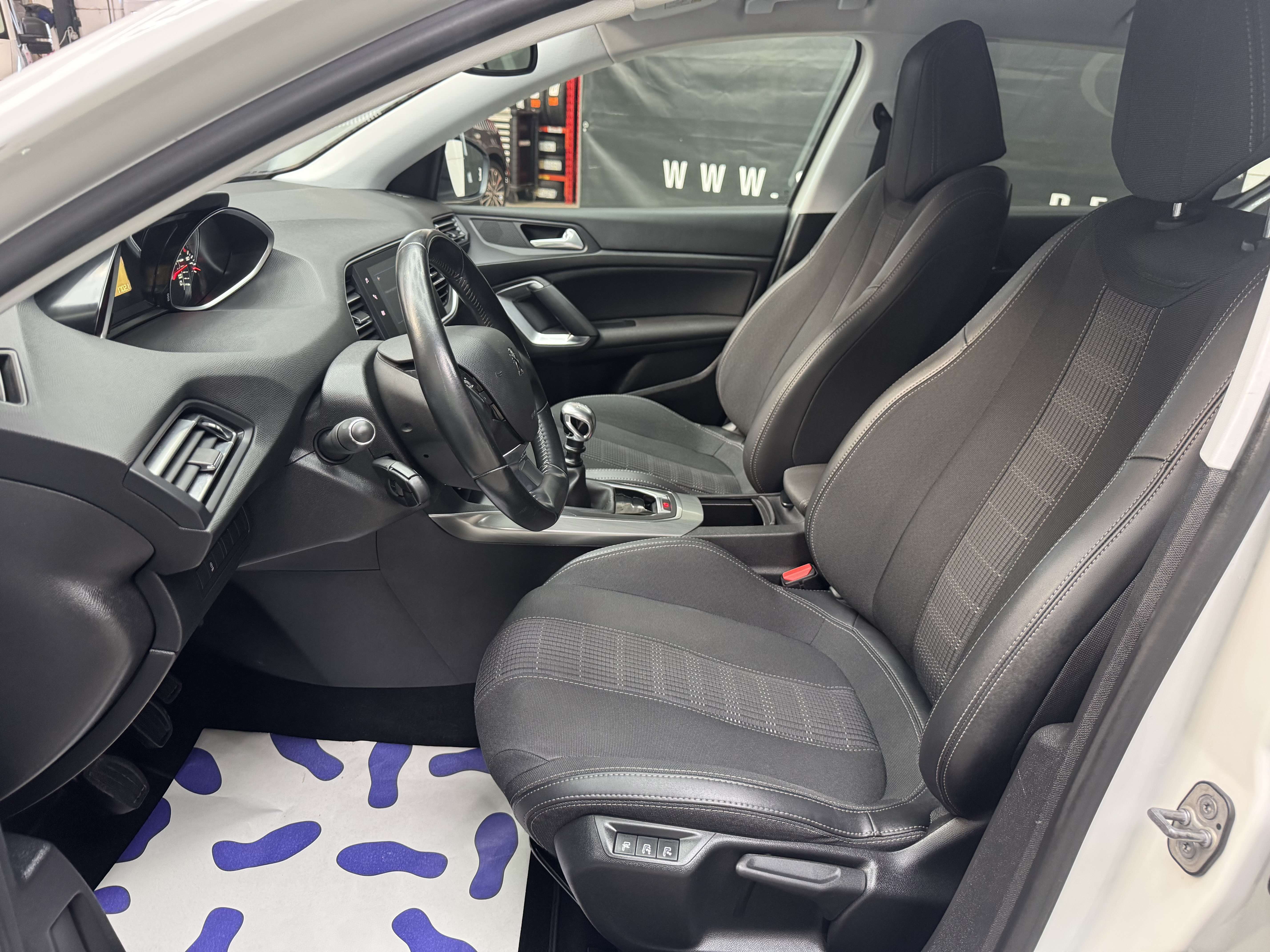 Peugeot 308 ** GARANTIE 12 MOIS **