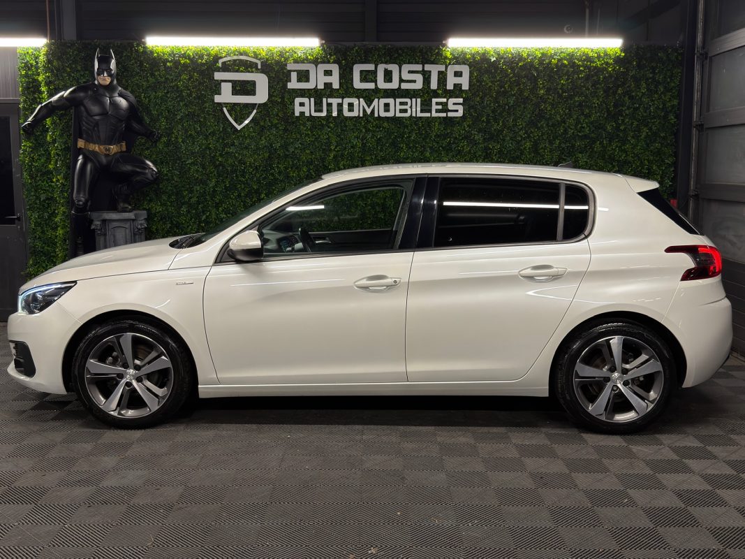 Peugeot 308 II PHASE 2 STYLE 1.2 TURBO 110 Cv ECRAN TACTILE / CRIT AIR 1 - GARANTIE AN