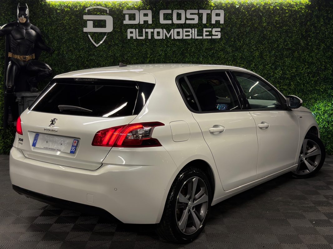 Peugeot 308 II PHASE 2 STYLE 1.2 TURBO 110 Cv ECRAN TACTILE / CRIT AIR 1 - GARANTIE AN