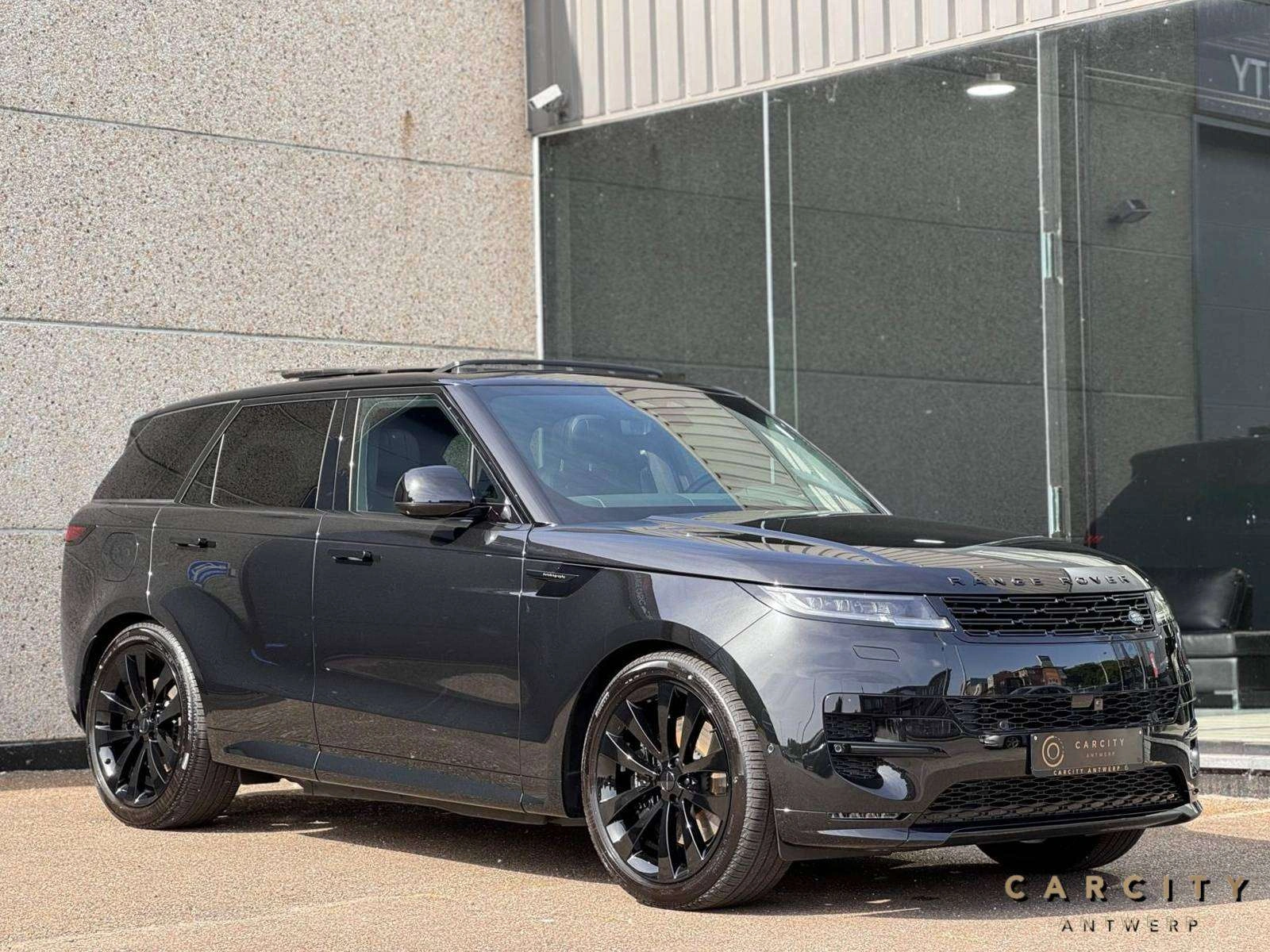 Land Rover Range Rover Sport P550e Autobiography | KOELFUNCTIE IN OPBERGVAK | MASSAGE | SOFT CLOSE | PANO | HUD | TREKHAAK |