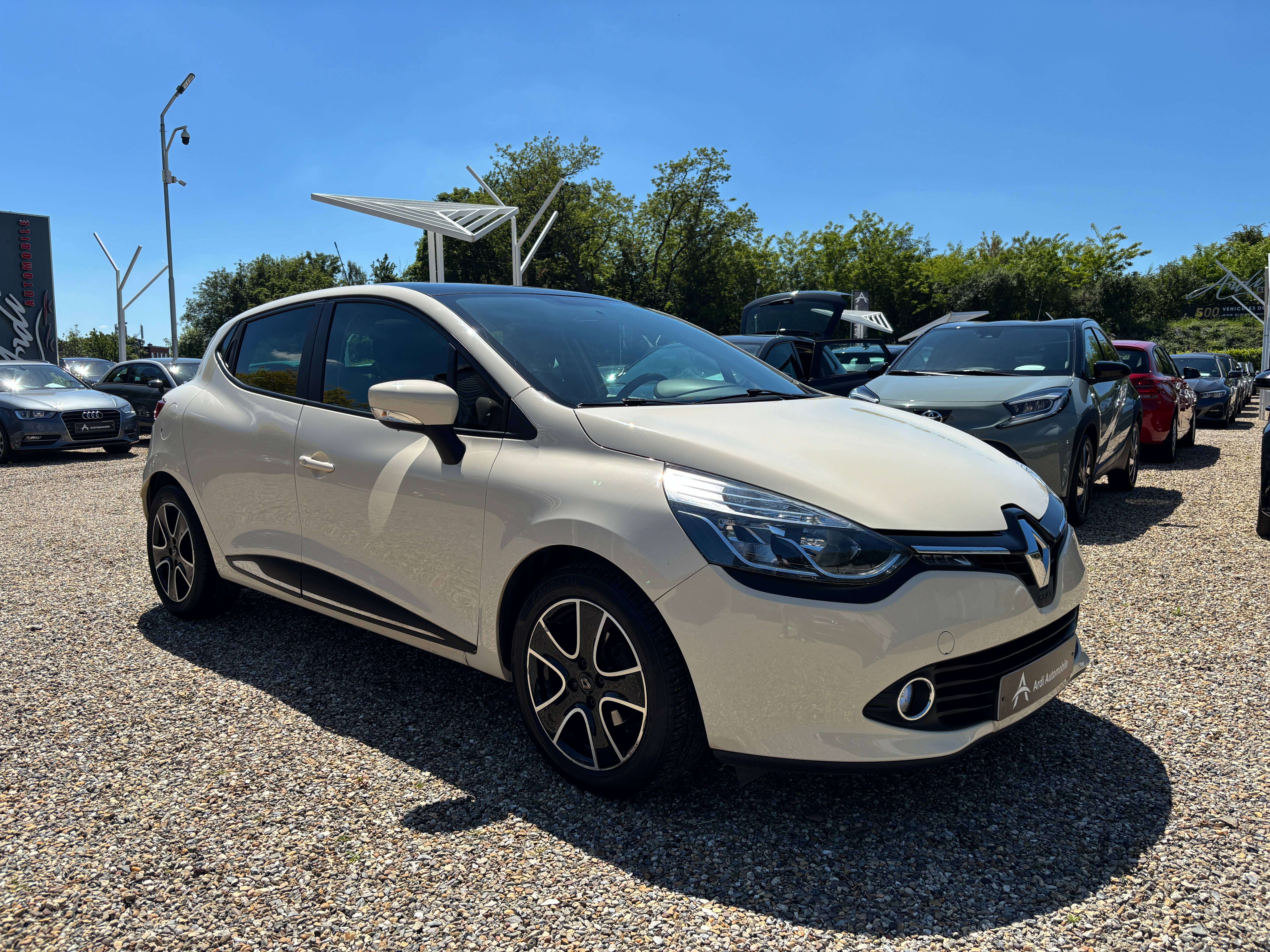 Renault Clio 0.9 TCe *TOIT PANO*CRUISE CONTROL*1ER PROPRIO*GARANTIE*