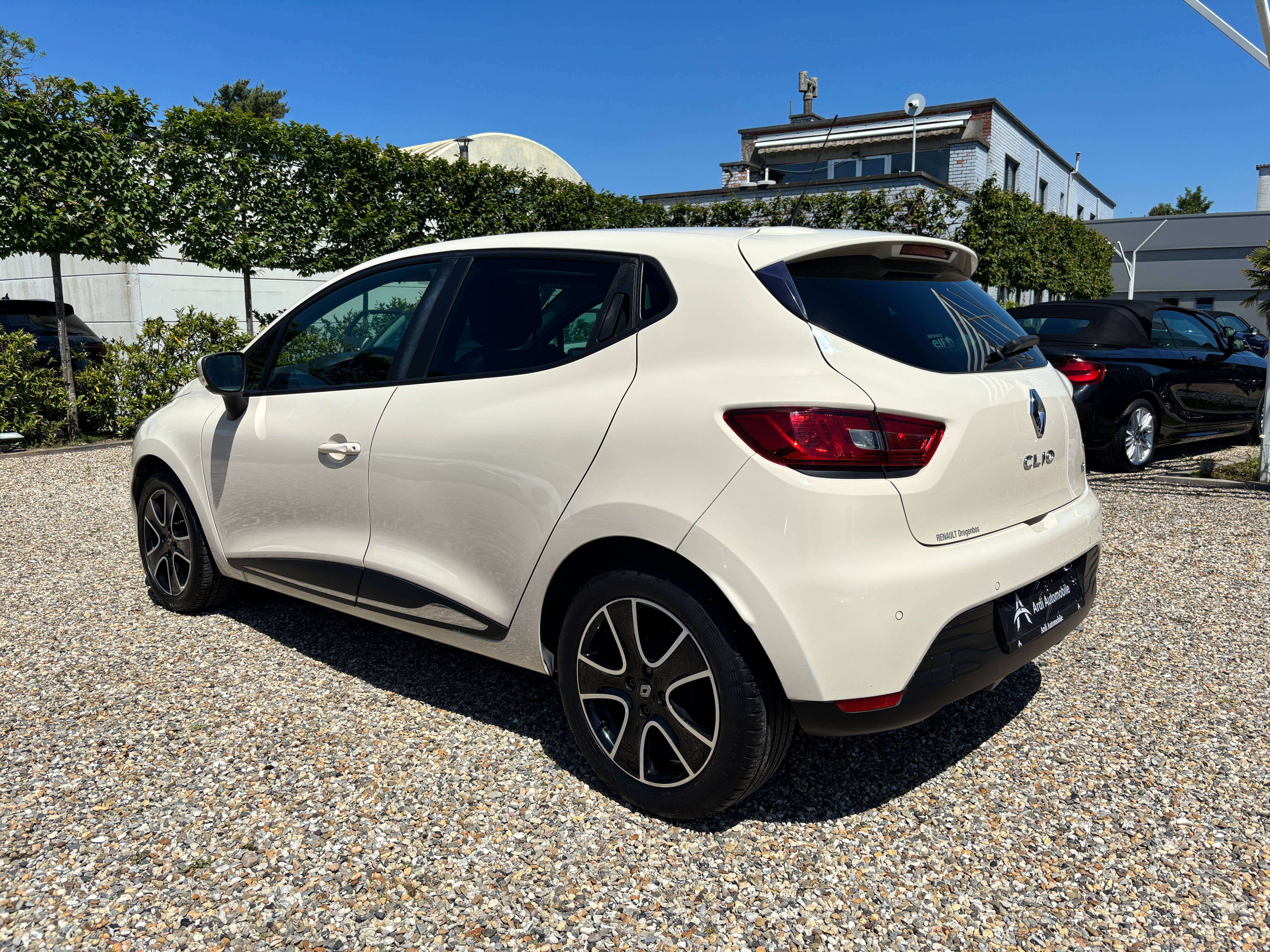 Renault Clio 0.9 TCe *TOIT PANO*CRUISE CONTROL*1ER PROPRIO*GARANTIE*