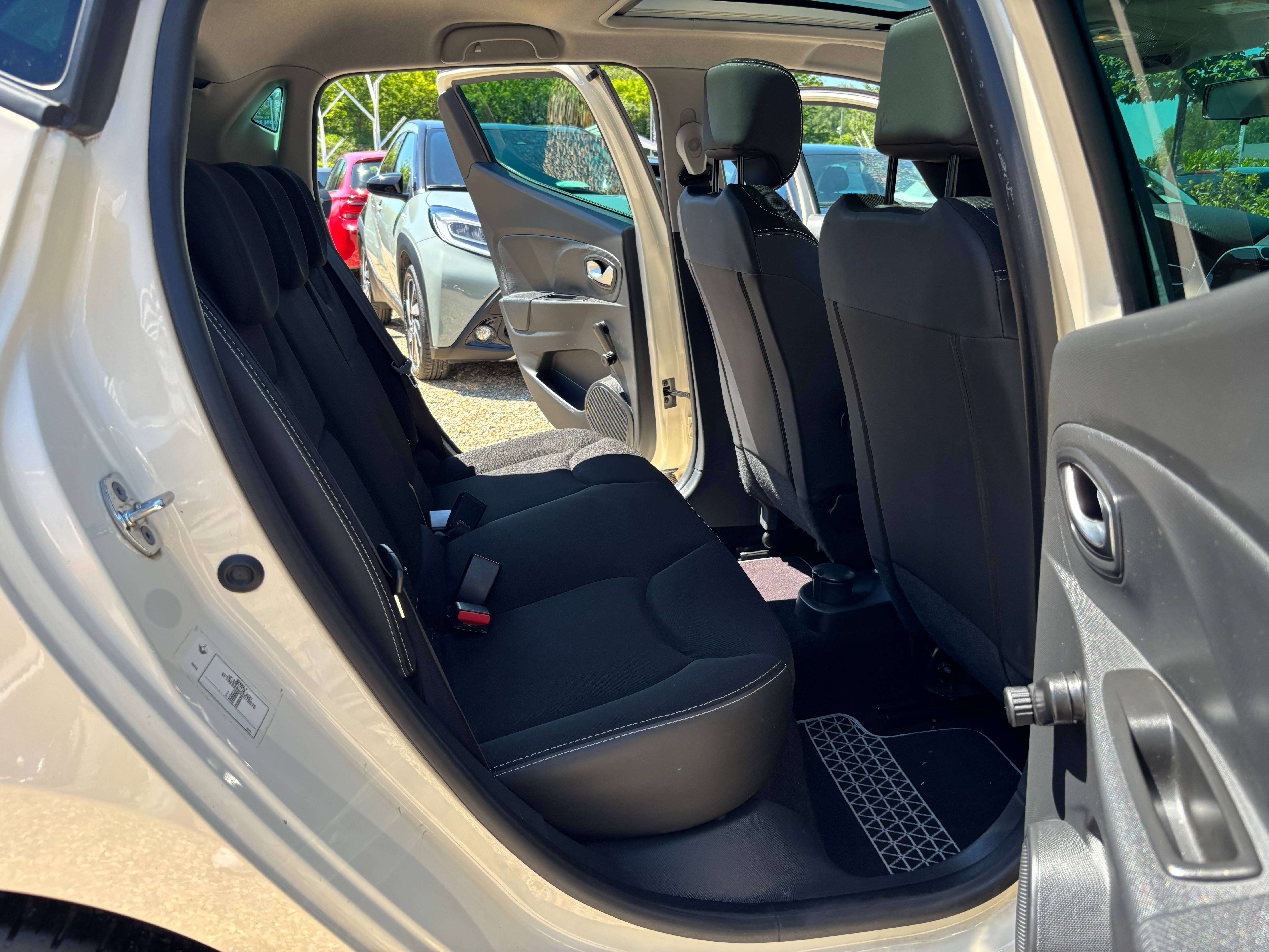 Renault Clio 0.9 TCe *TOIT PANO*CRUISE CONTROL*1ER PROPRIO*GARANTIE*