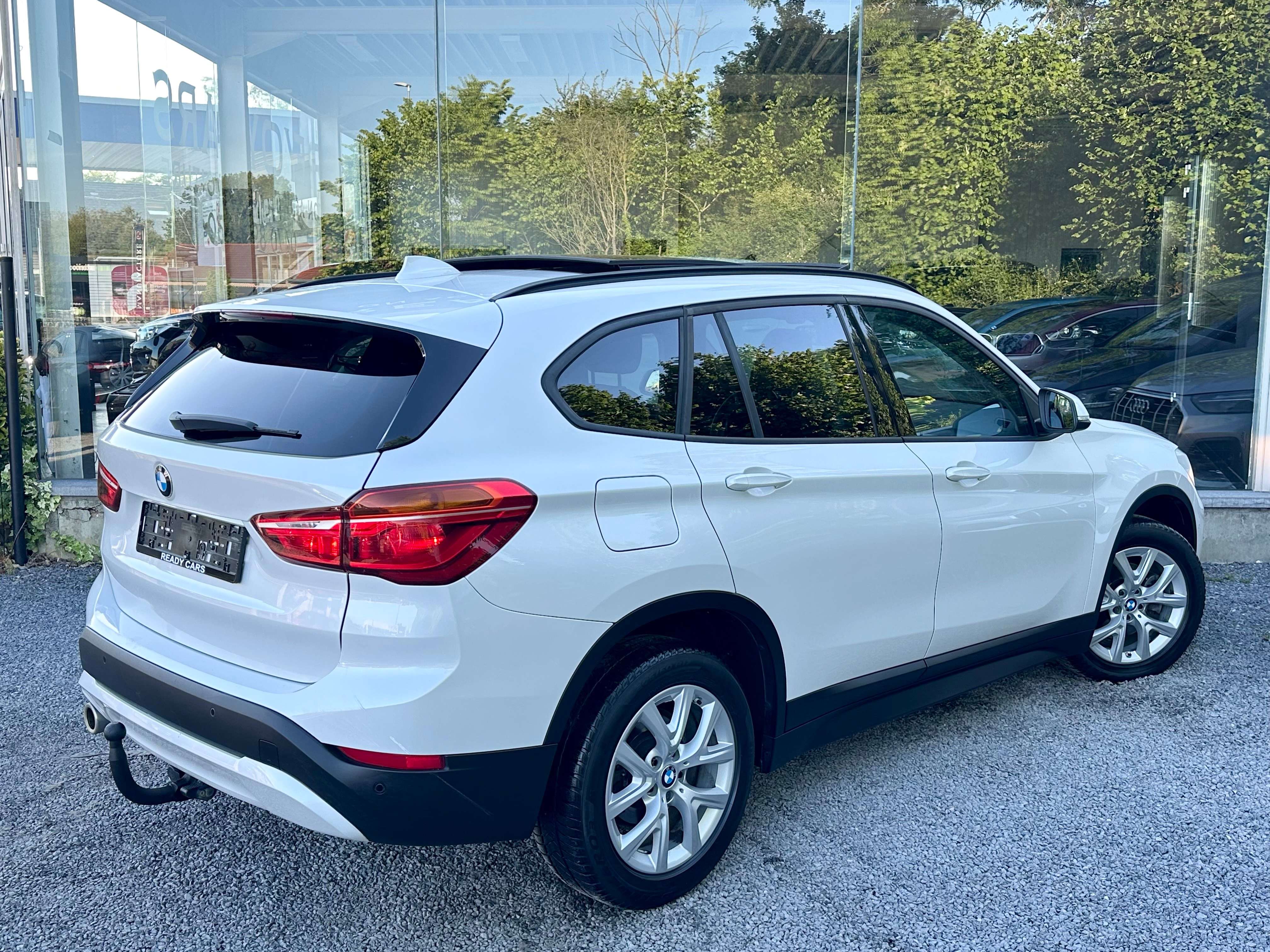 BMW X1 1.5*FACELIFT*TOIT PANO*BLANC NACRE*NAVI PRO*ATT-REMORQUE*GARANTIE