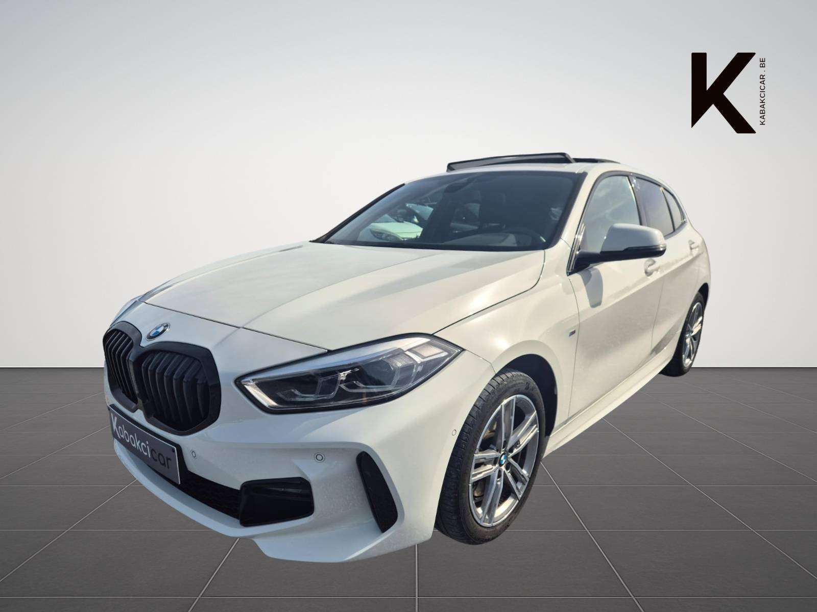BMW 118 i Pack M Full / Suivi Complet BMW / Carplay / Navigation / Garantie 12 Mois