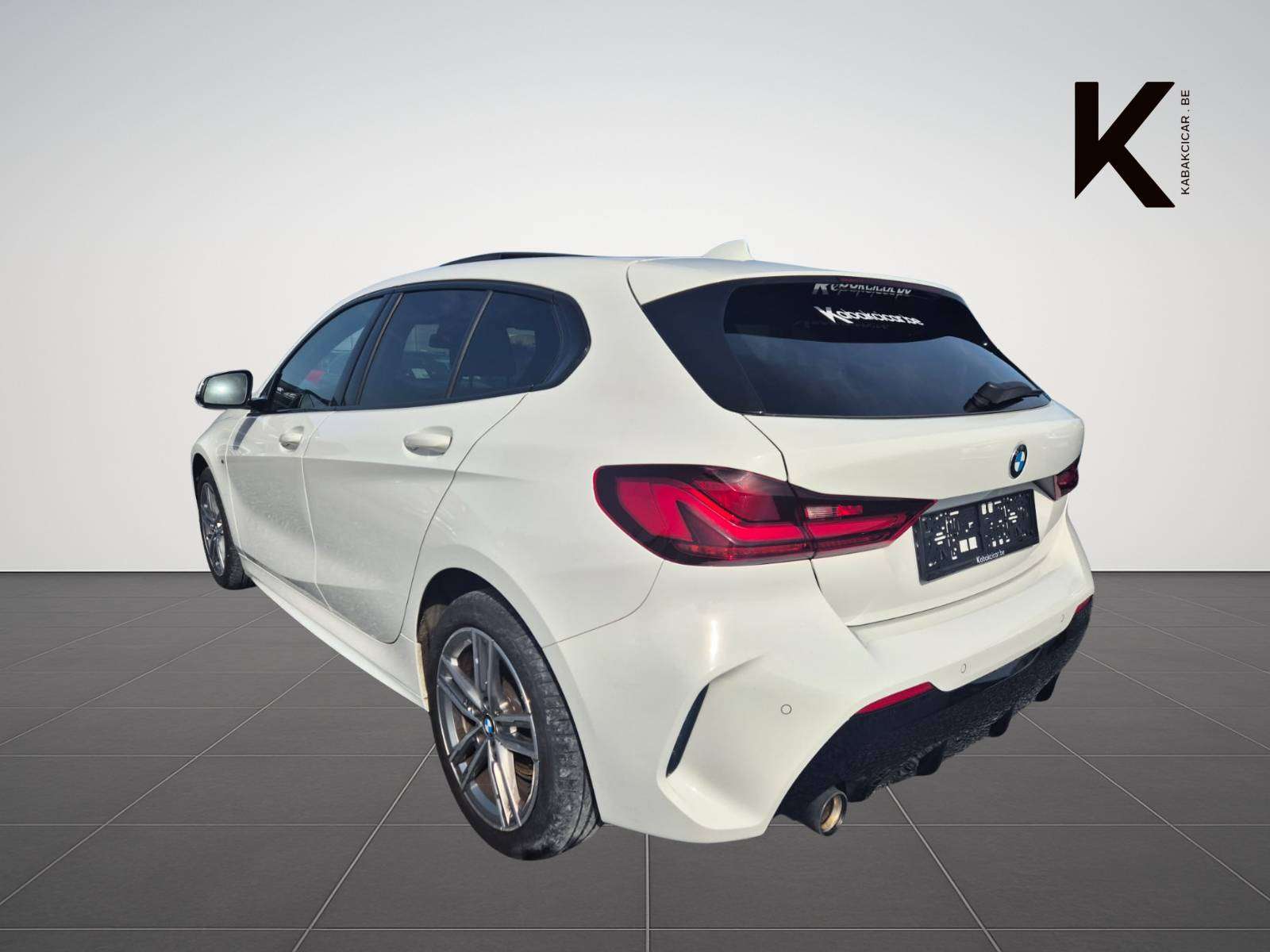 BMW 118 i Pack M Full / Suivi Complet BMW / Carplay / Navigation / Garantie 12 Mois