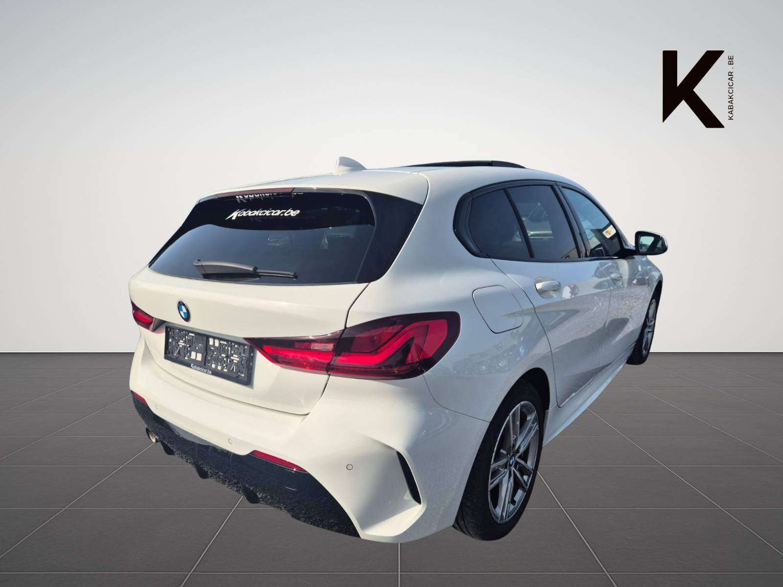 BMW 118 i Pack M Full / Suivi Complet BMW / Carplay / Navigation / Garantie 12 Mois