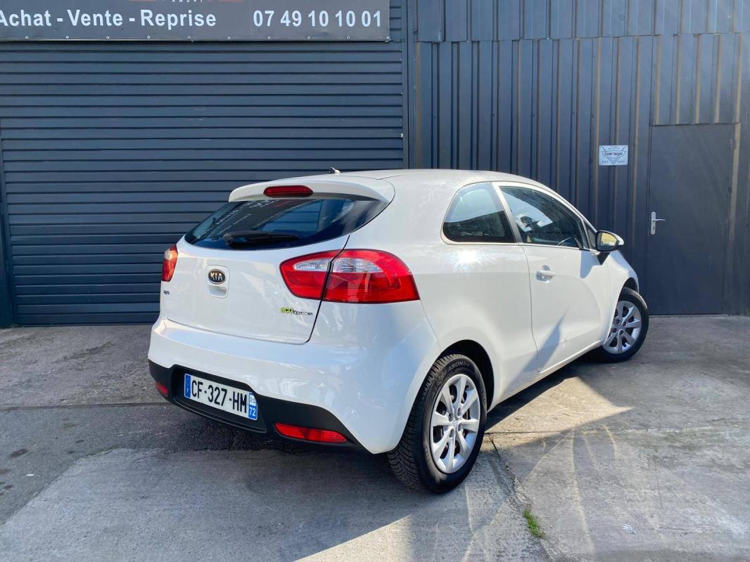 Kia Rio III 1.1 CRDI Style ISG 3p