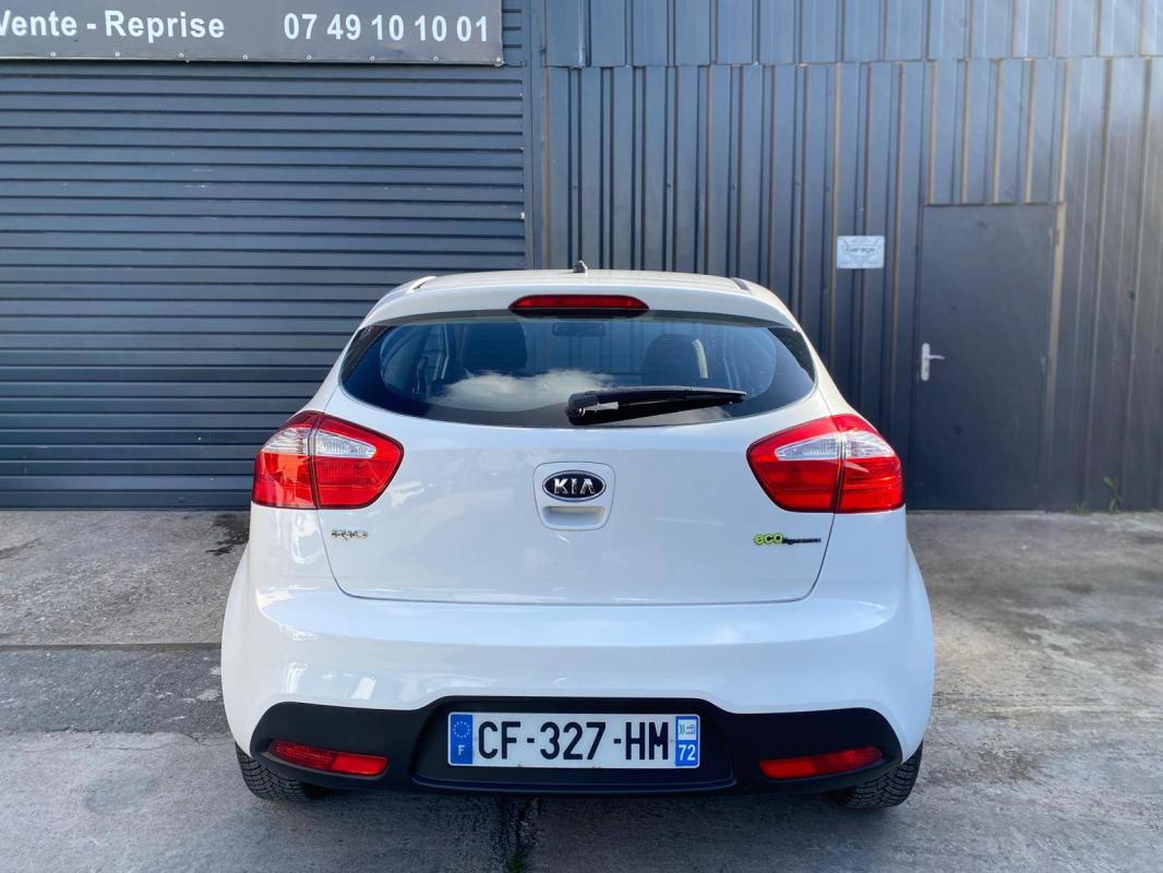 Kia Rio III 1.1 CRDI Style ISG 3p