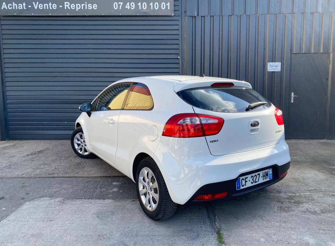 Kia Rio III 1.1 CRDI Style ISG 3p