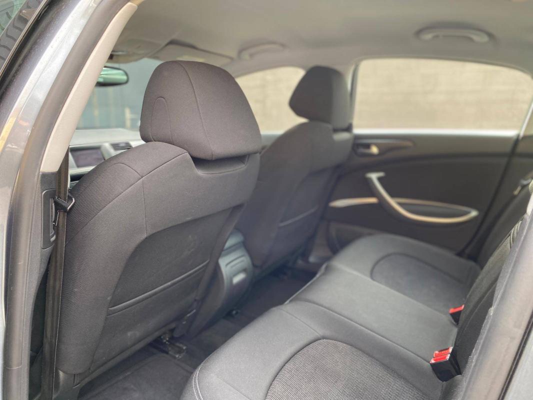 Citroen C5 II 2.0 HDi140 FAP Confort