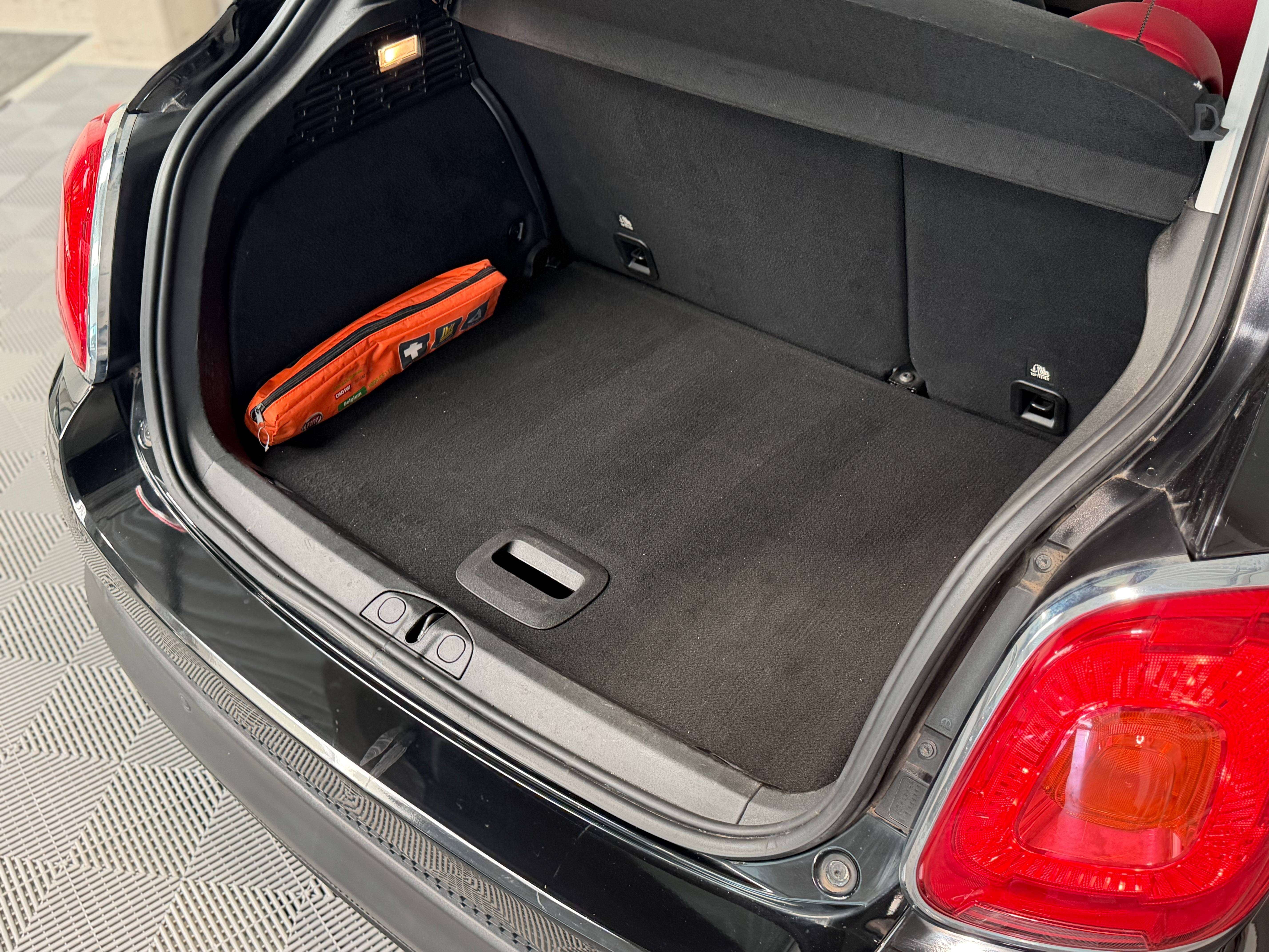 Fiat 500X 1.6i Rosso Amore, Toit Ouvrant, GPS, Capteurs AR, Climatisation