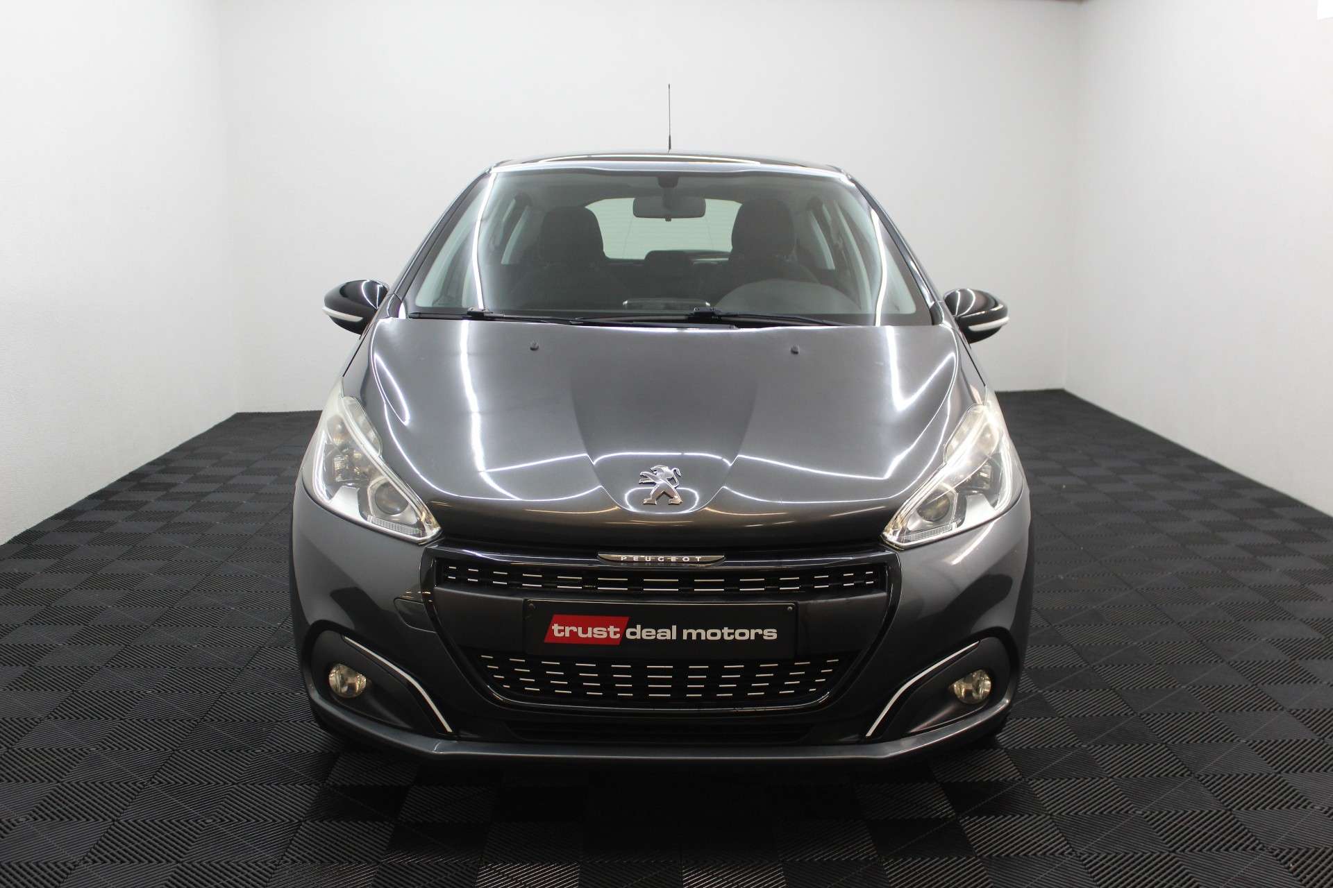 Peugeot 208 208 1.2i Allure * Garantie *