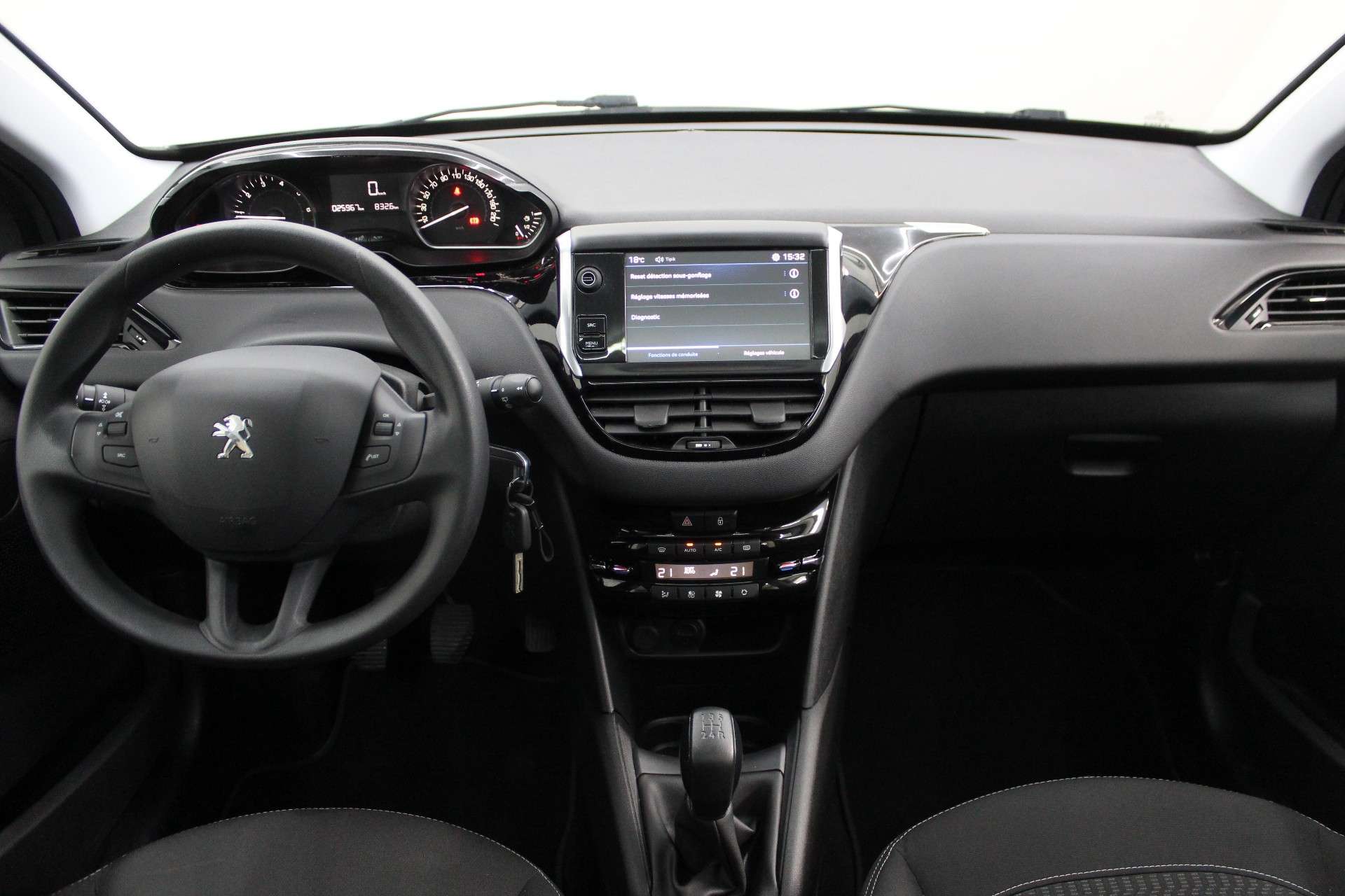 Peugeot 208 208 1.2i Allure * Garantie *