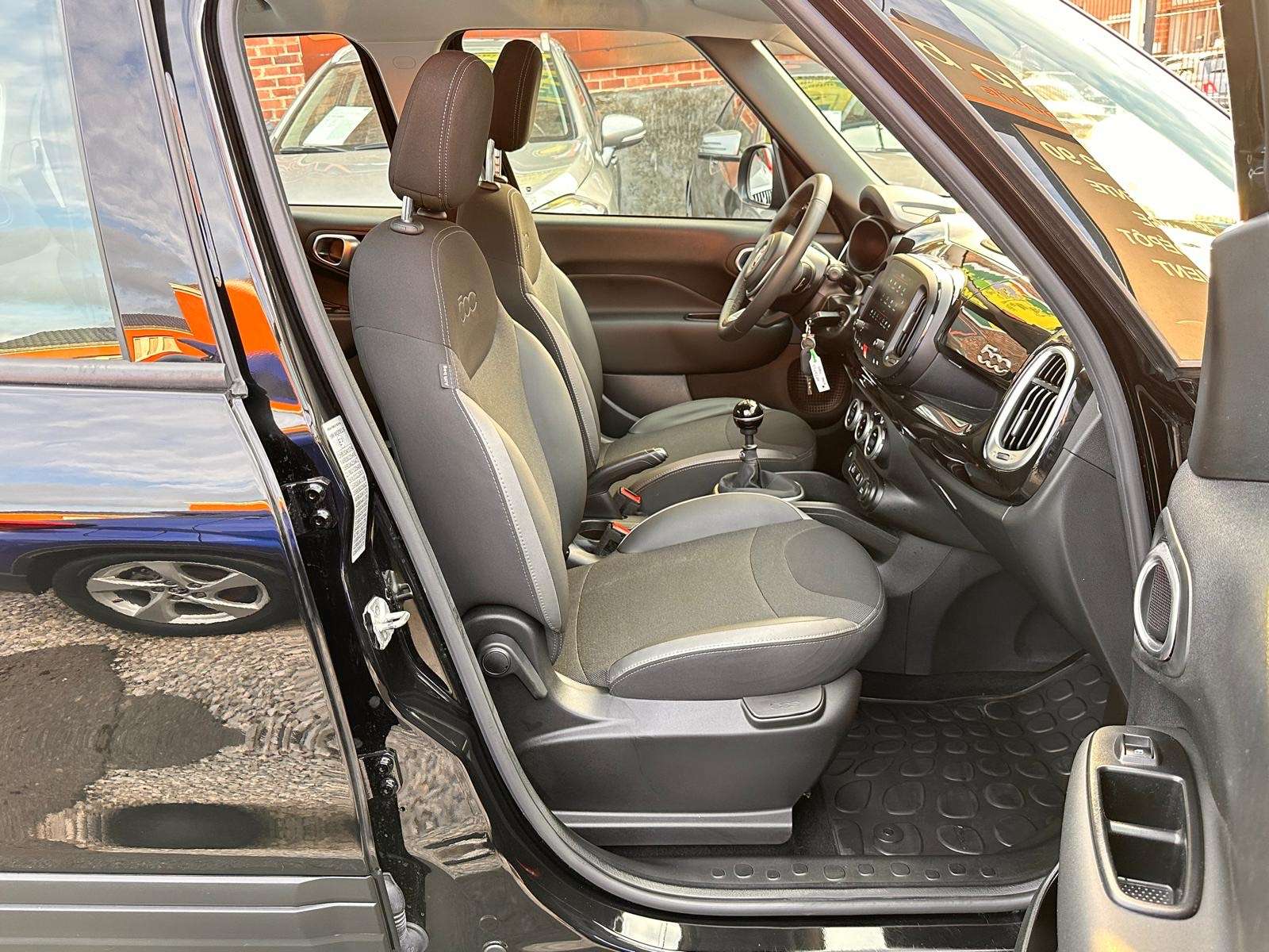 Fiat 500L 500L City Cross 1.4i ° NAVI ° CAMERA ° CLIM ° JANTES ° GARANTI 12 MOIS