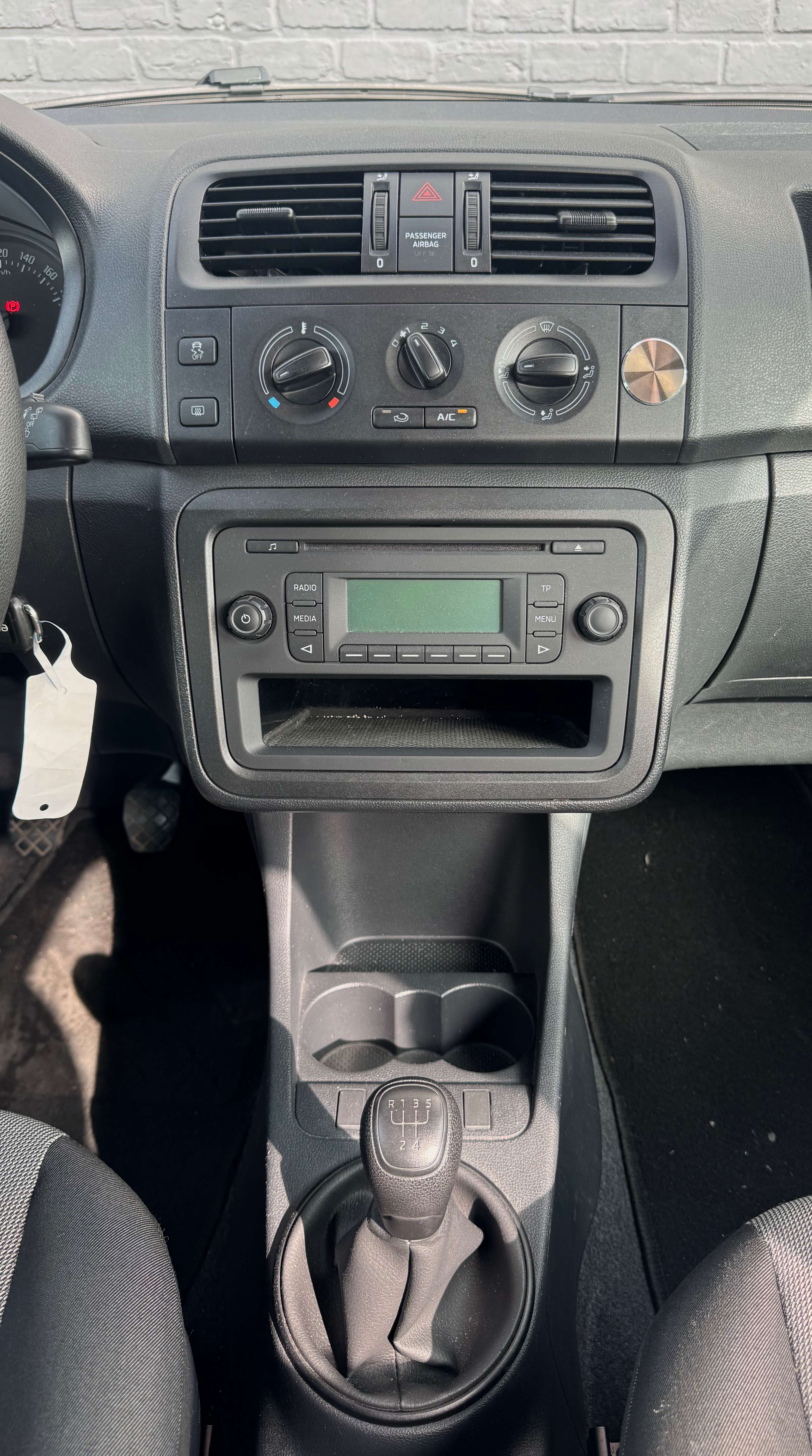 Skoda Fabia 1.2i * 64Dkm * Airco * 2015 * Garantie
