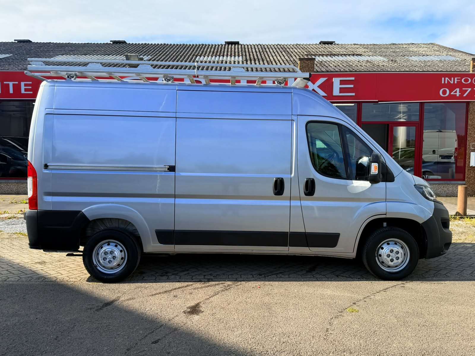 Peugeot Boxer 2.2 HDI 140CV L2 H2 UTILITAIRE TVA DEDUC