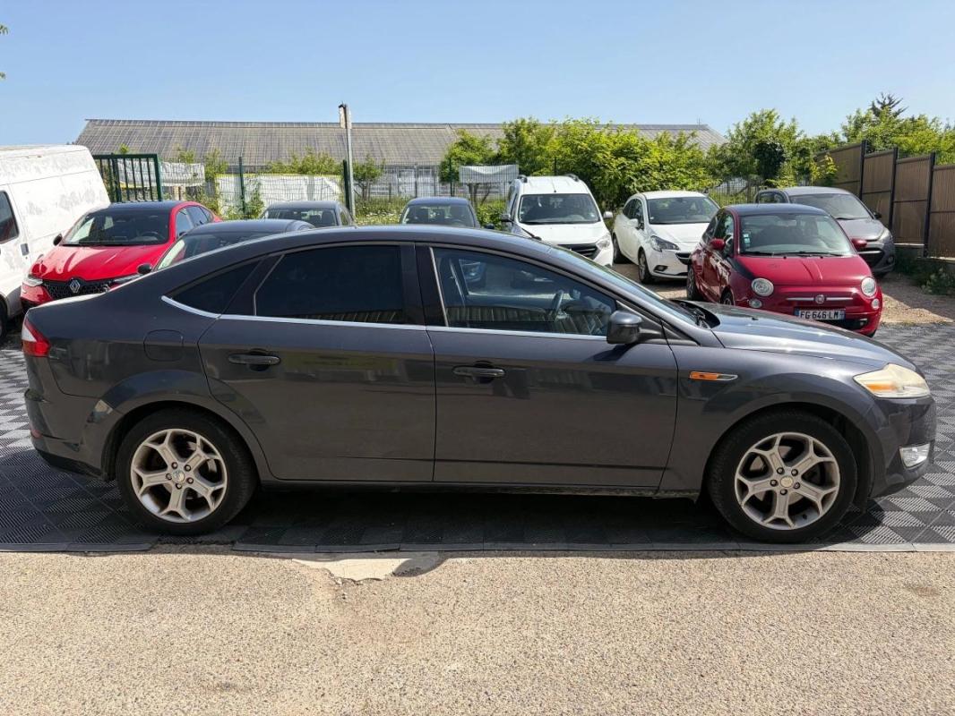 Ford Mondeo 1.8 TDCI 125 TITANIUM -VEHICULE EN BON ETAT- ENTRETIEN COMPLET A JOUR-DISTRIBUTION OK