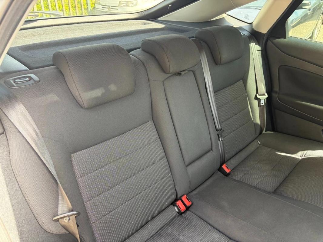 Ford Mondeo 1.8 TDCI 125 TITANIUM -VEHICULE EN BON ETAT- ENTRETIEN COMPLET A JOUR-DISTRIBUTION OK