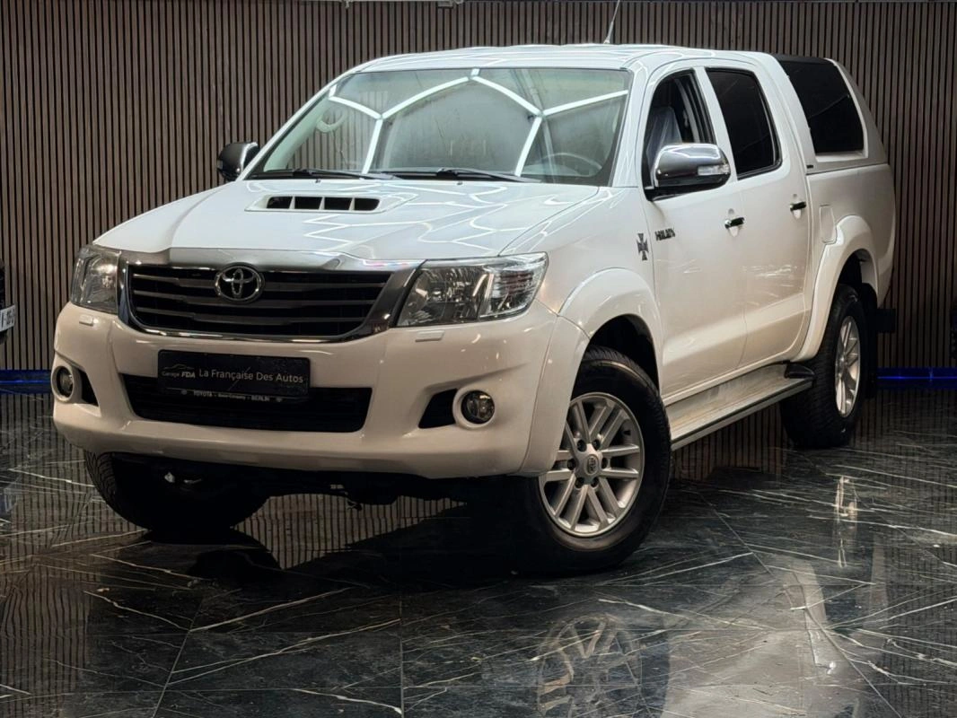 Toyota Hilux DOUBLE CABINE BLE CAB 4WD 2.4L 150 D-4D BVA LEGENDE