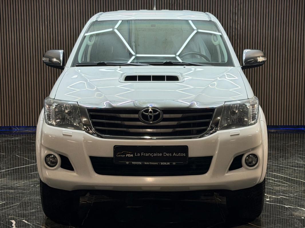 Toyota Hilux DOUBLE CABINE BLE CAB 4WD 2.4L 150 D-4D BVA LEGENDE