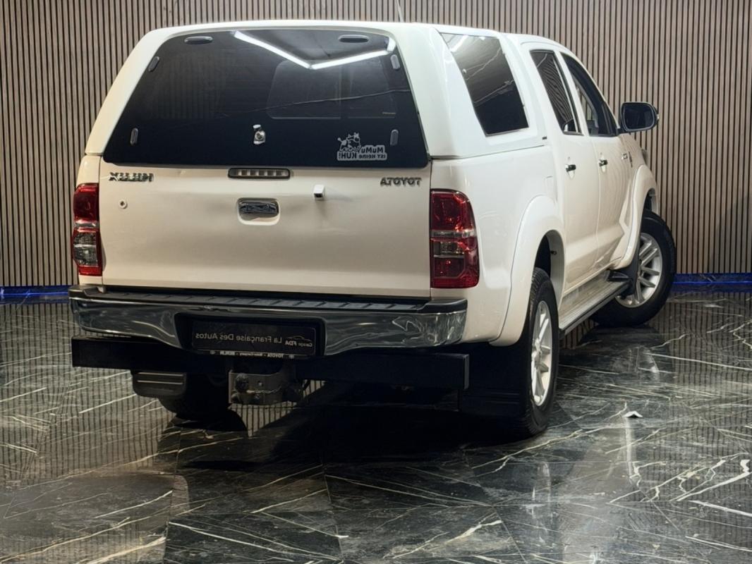 Toyota Hilux DOUBLE CABINE BLE CAB 4WD 2.4L 150 D-4D BVA LEGENDE