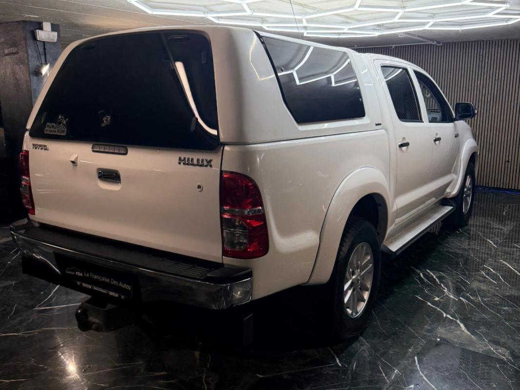 Toyota Hilux DOUBLE CABINE BLE CAB 4WD 2.4L 150 D-4D BVA LEGENDE