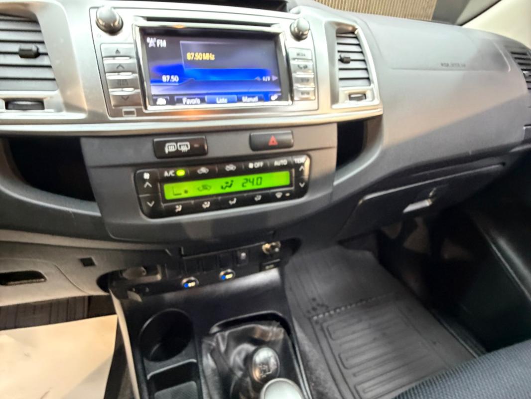 Toyota Hilux DOUBLE CABINE BLE CAB 4WD 2.4L 150 D-4D BVA LEGENDE