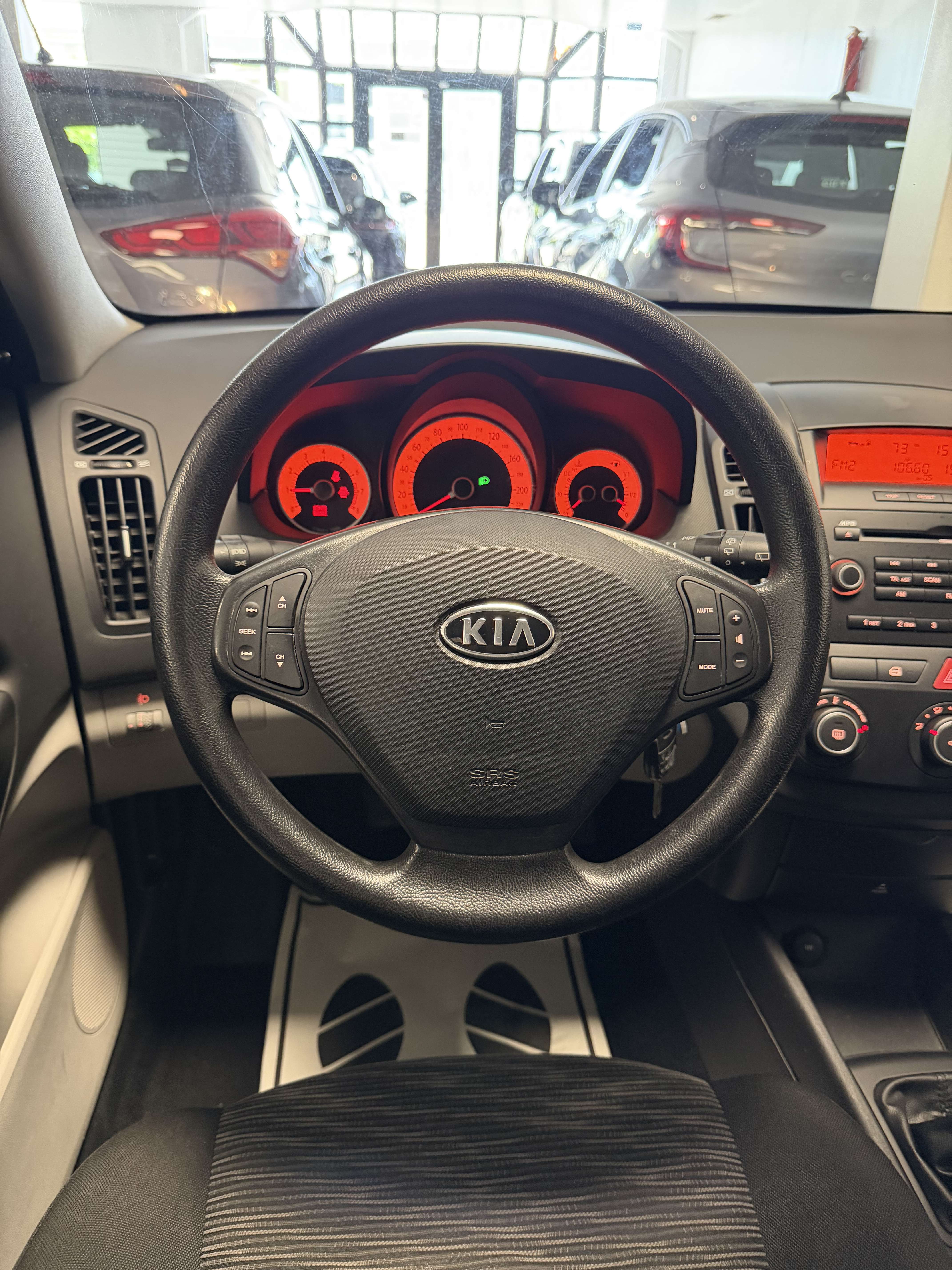 Kia Ceed / cee'd 1.4i EX 1 Jaar Garantie